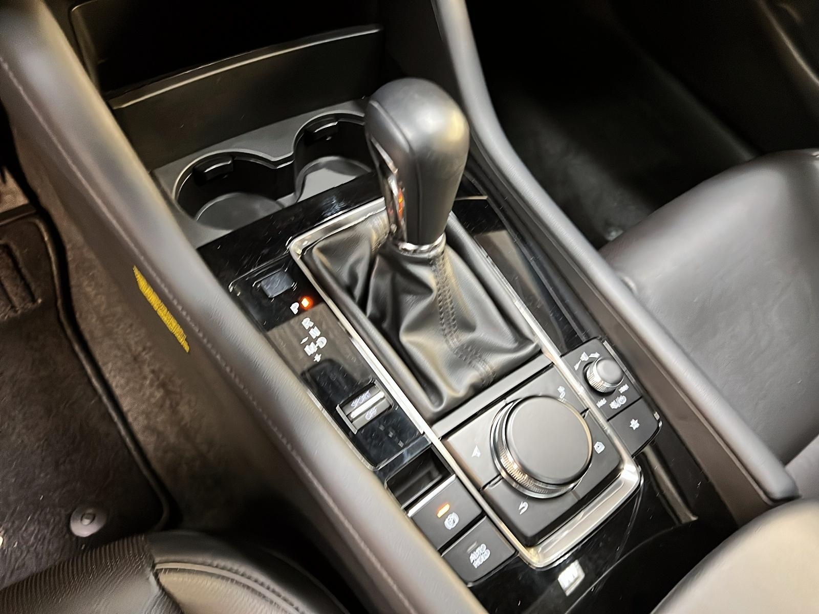 Mazda Mazda3 Sport 2022 - Image #15