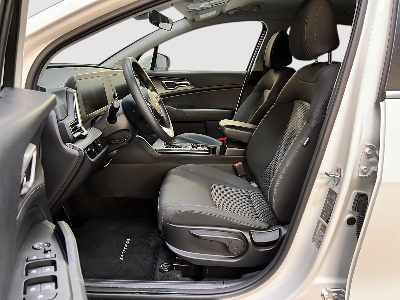 Kia Sportage LX 2023 - image #7