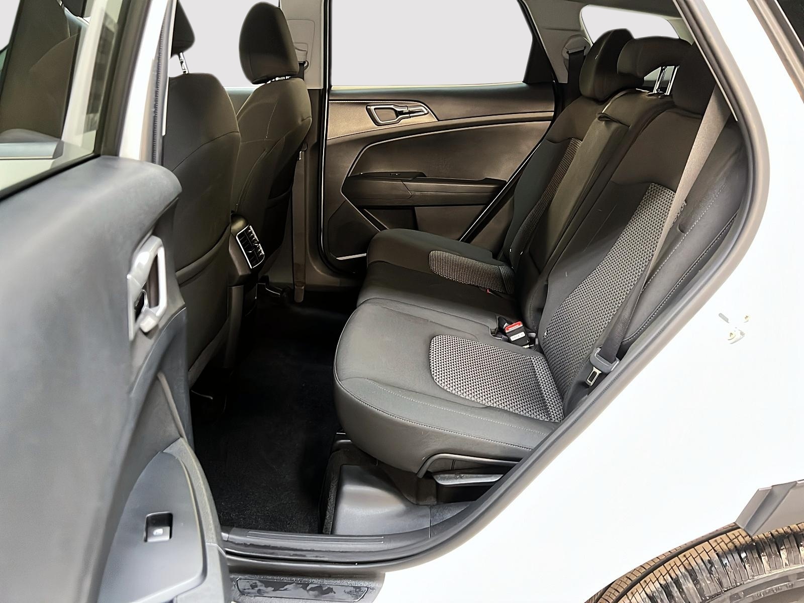 Kia Sportage LX 2023 - image #9