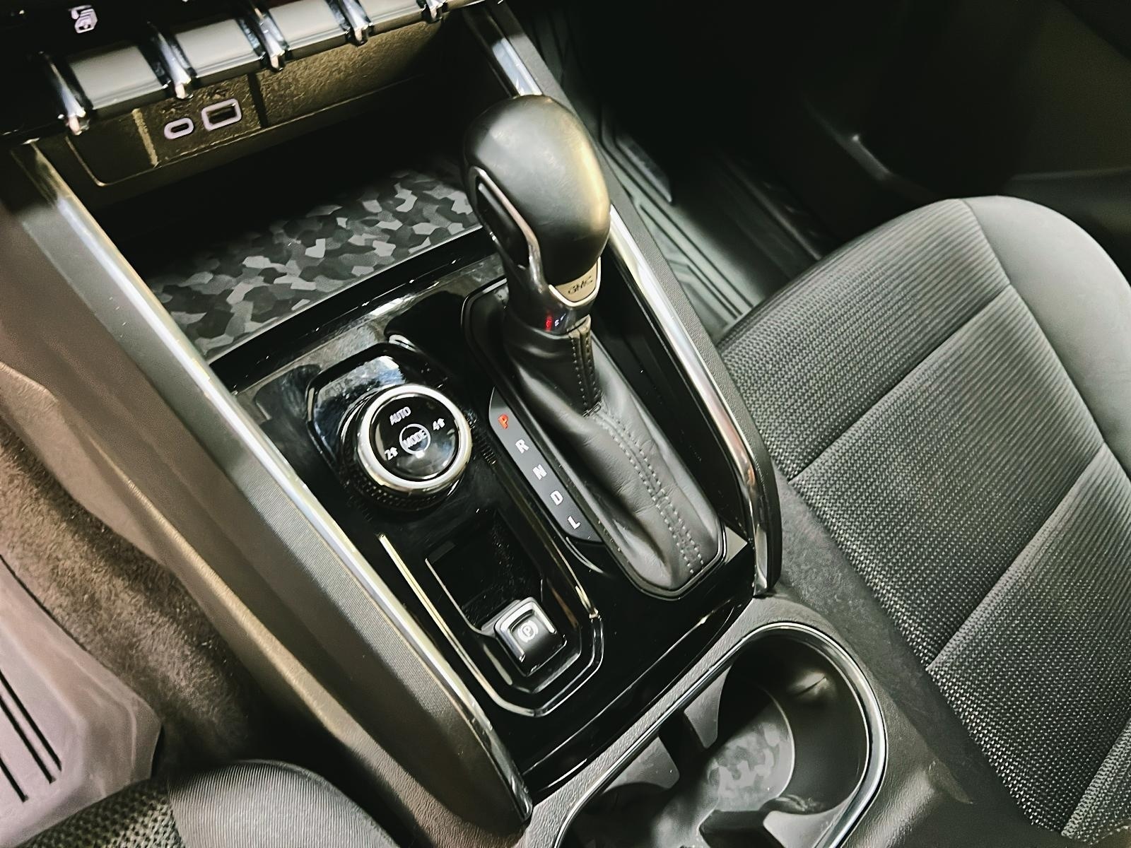 GMC Canyon ELEVATION CREW CAB 4X4 2023 - image #14