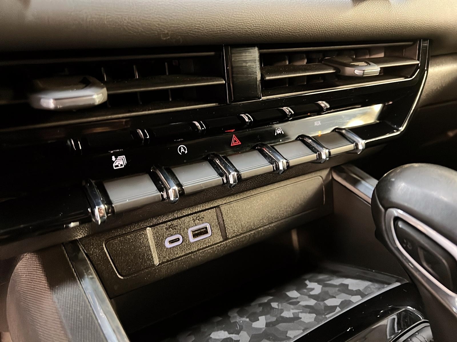 GMC Canyon ELEVATION CREW CAB 4X4 2023 - image #15