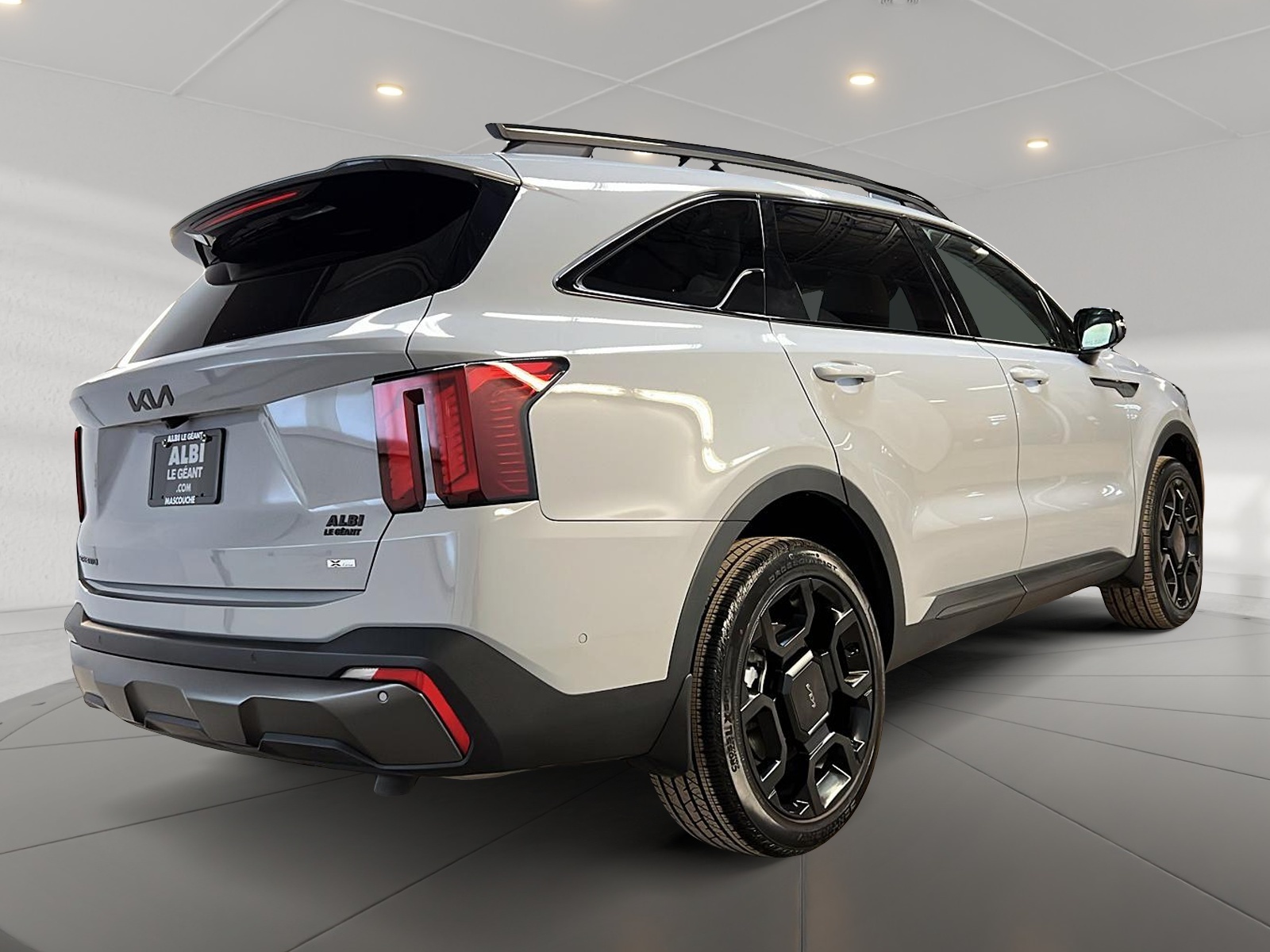Kia Sorento X-LINE LIMITED TURBO CUIR TOIT PANO NAV 4RM 2025 - image #4