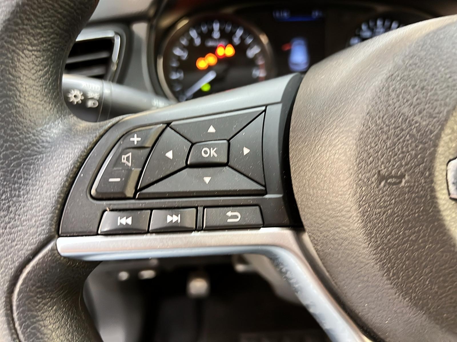 Nissan Qashqai S 4RM 2021 - image #19