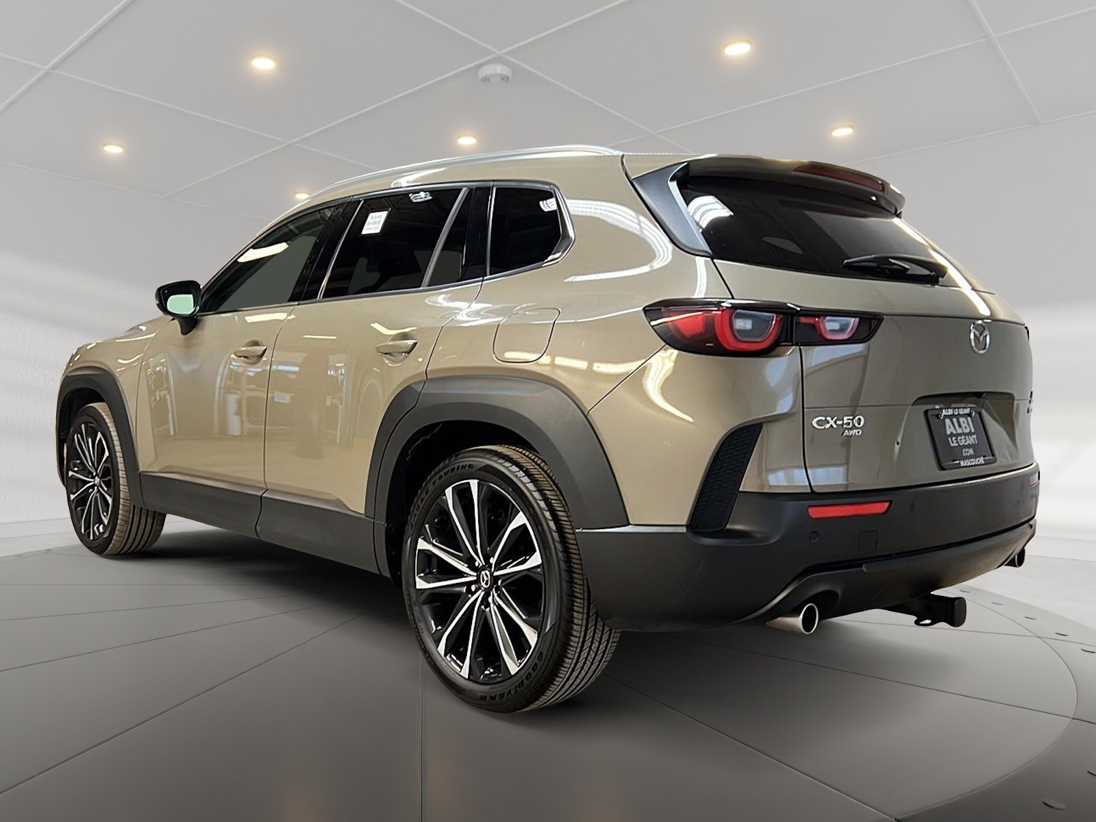 Mazda CX-50 GT CUIR TOIT PANO NAV 4RM 2023 - image #6