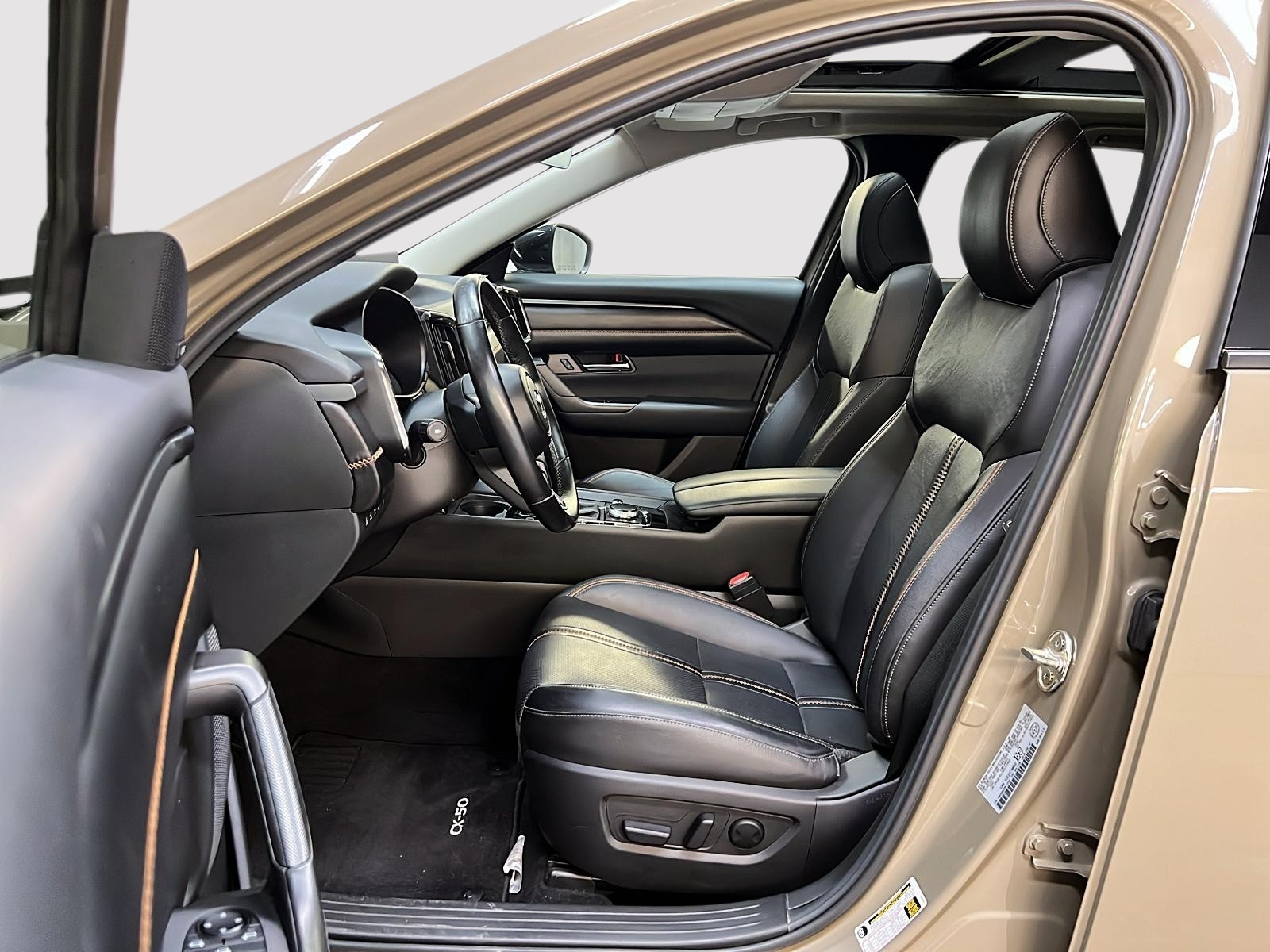 Mazda CX-50 GT CUIR TOIT PANO NAV 4RM 2023 - image #7