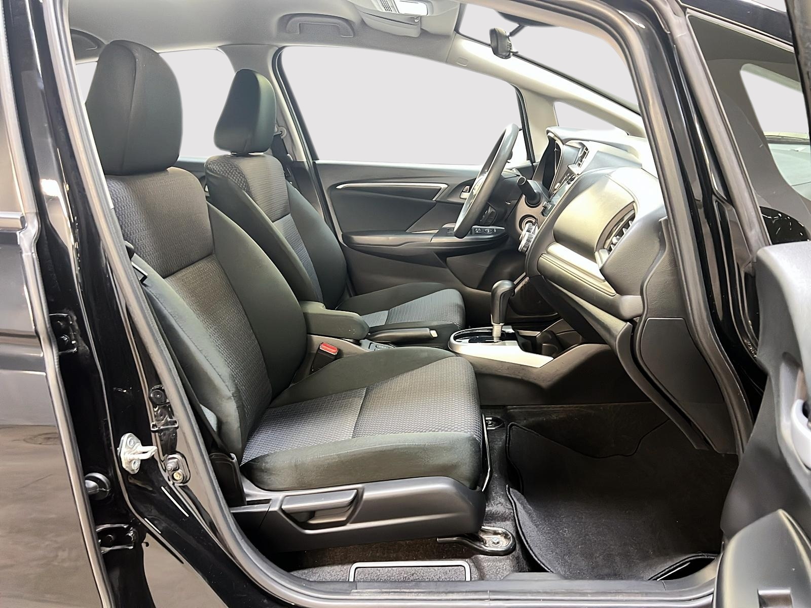 Honda Fit LX 2020 - image #8