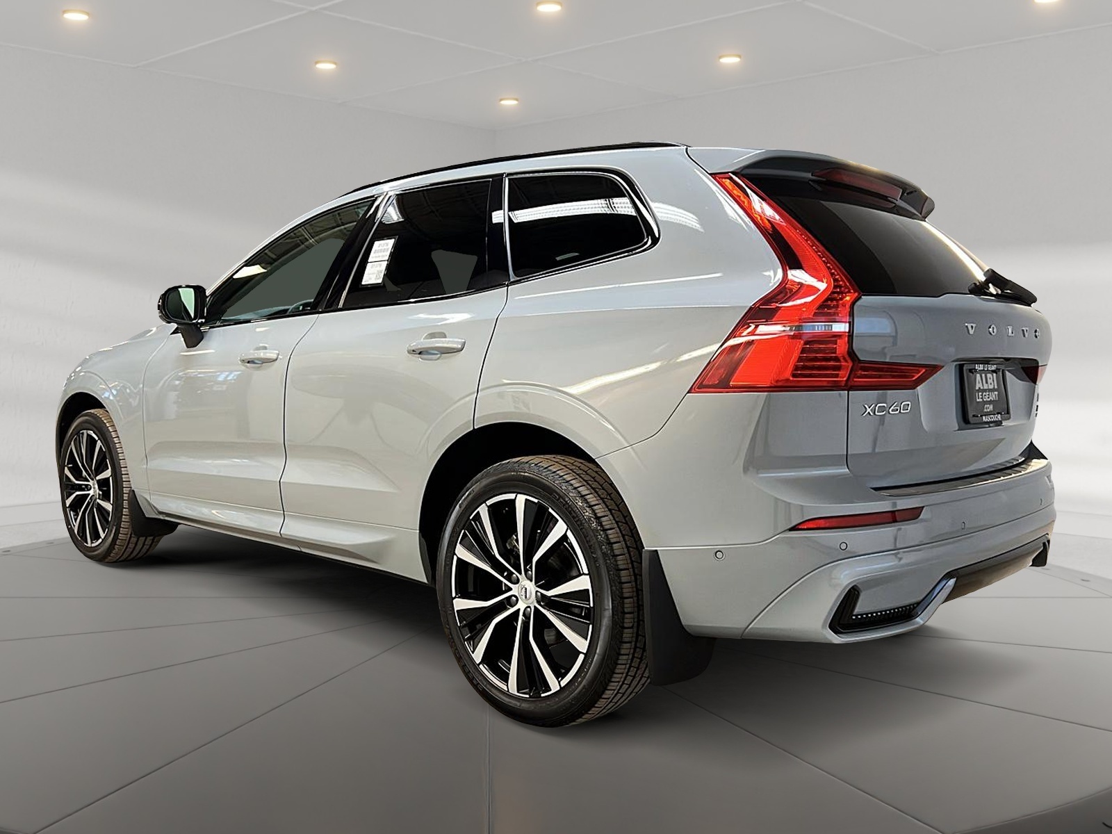 Volvo XC60 2024 - Image #6