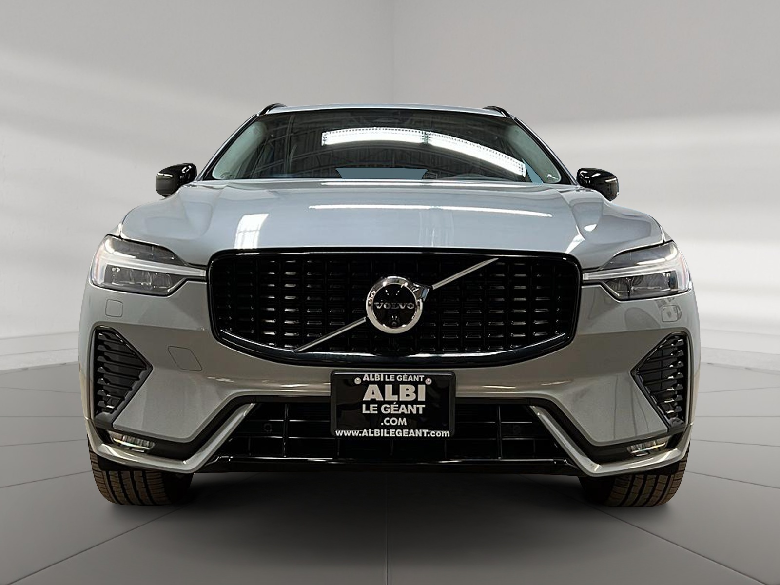 Volvo XC60 2024 - Image #2