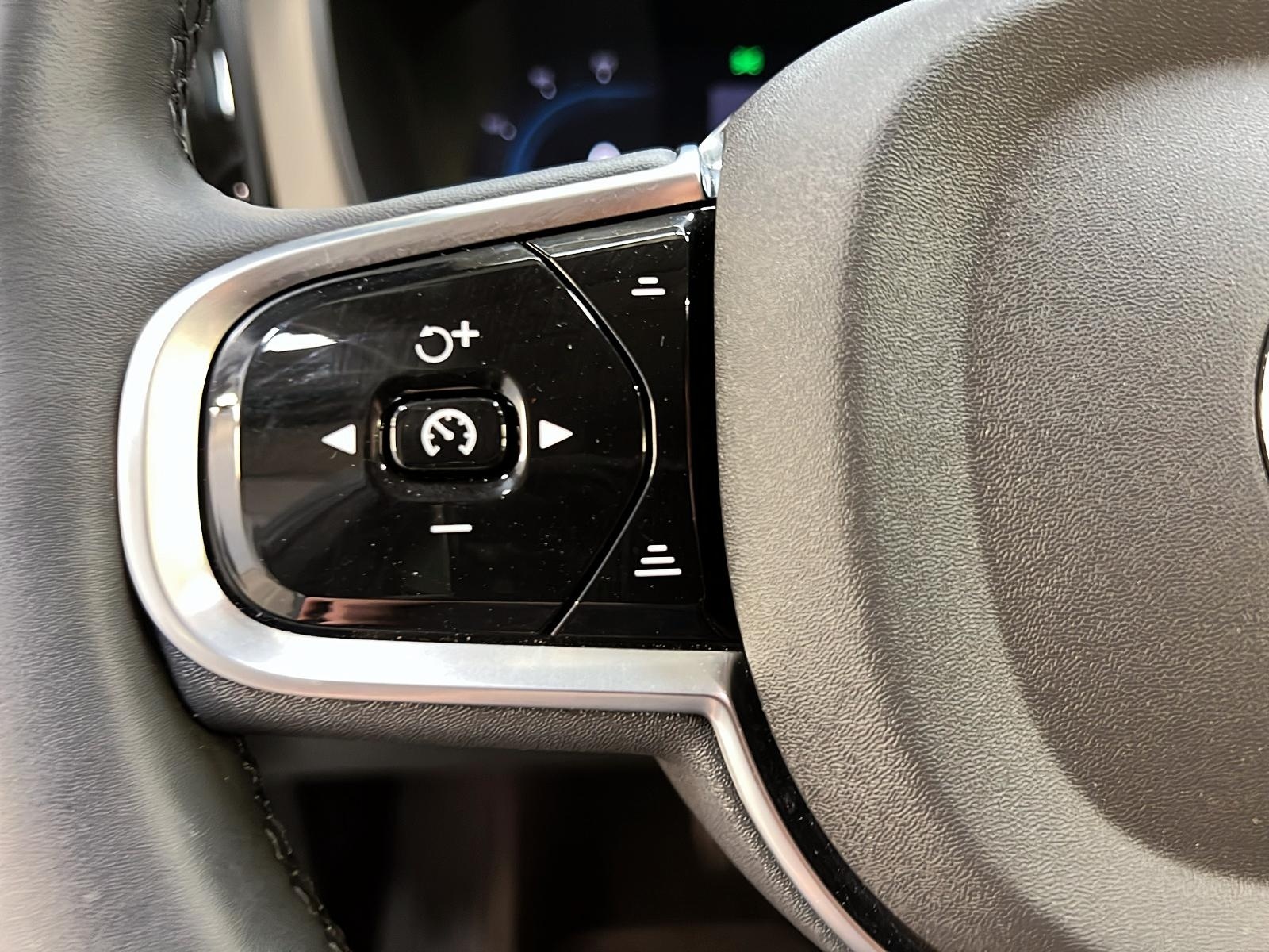 Volvo XC60 2024 - Image #23