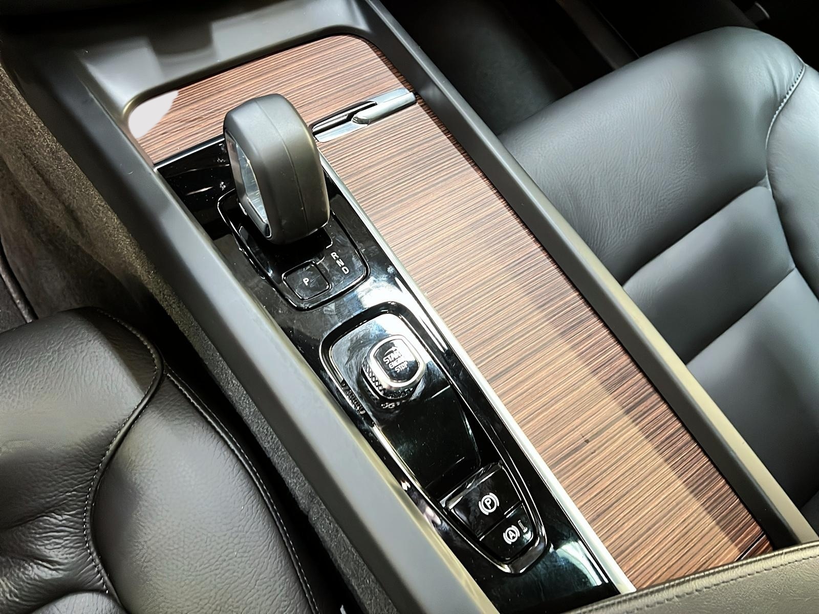 Volvo XC60 2024 - Image #16
