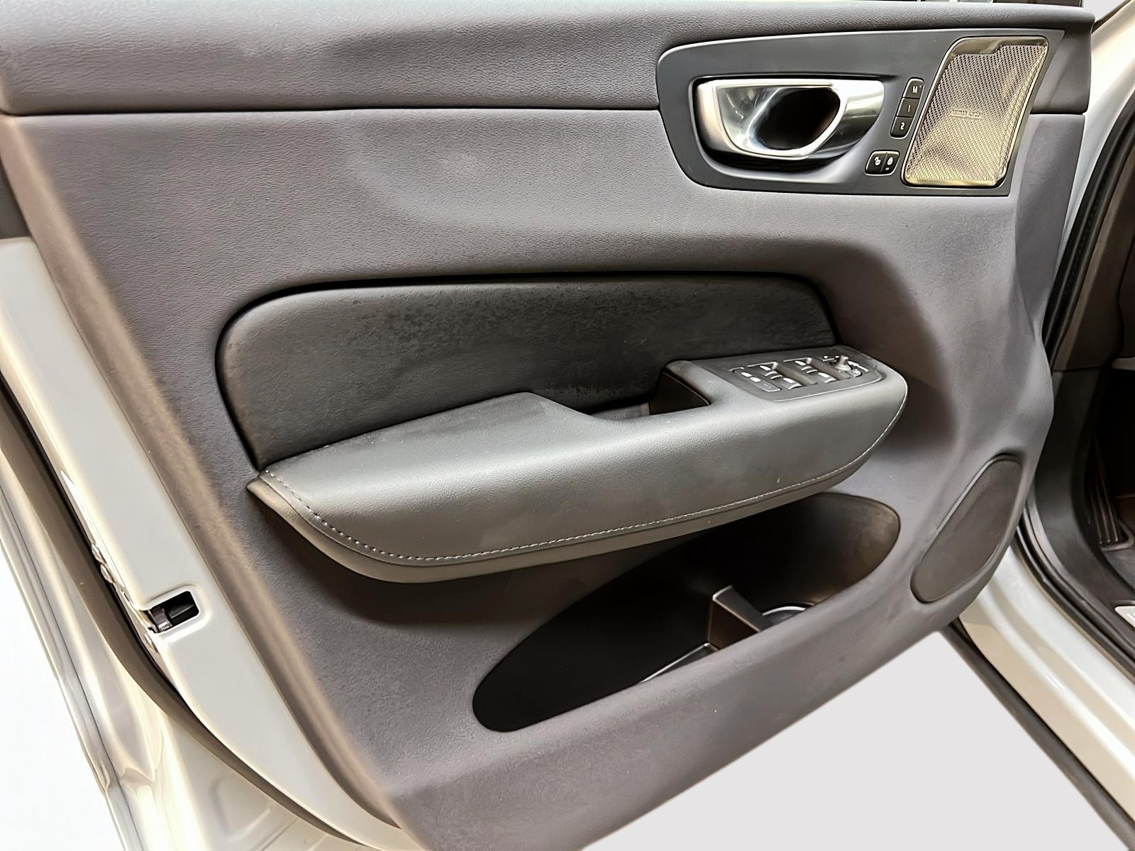 Volvo XC60 2024 - Image #26