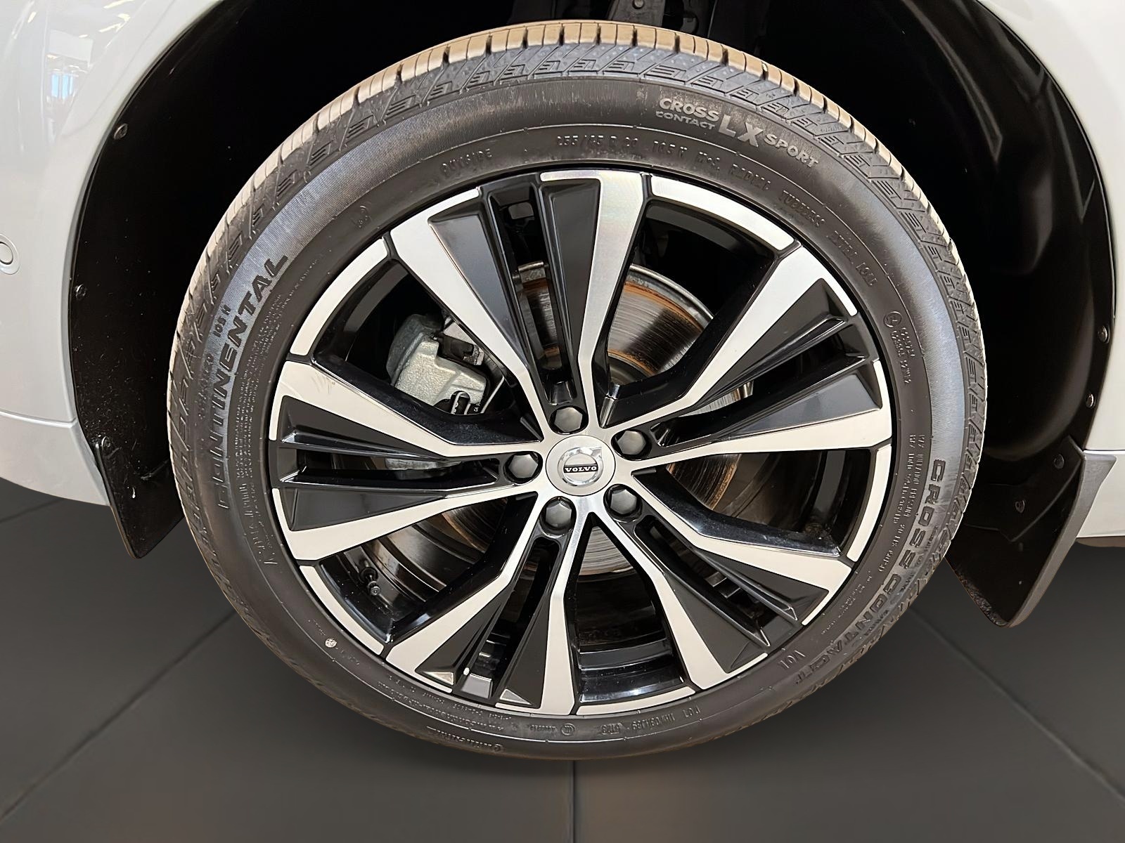 Volvo XC60 2024 - Image #32