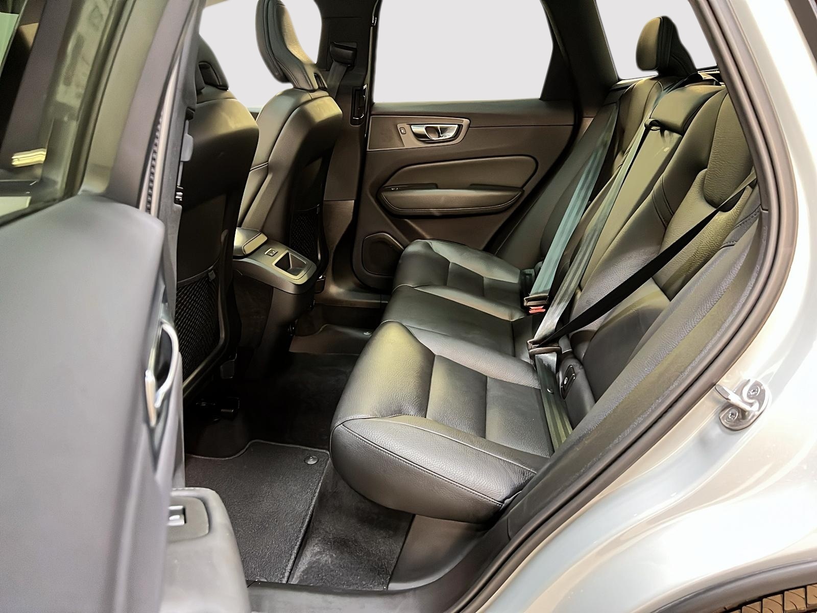Volvo XC60 2024 - Image #9
