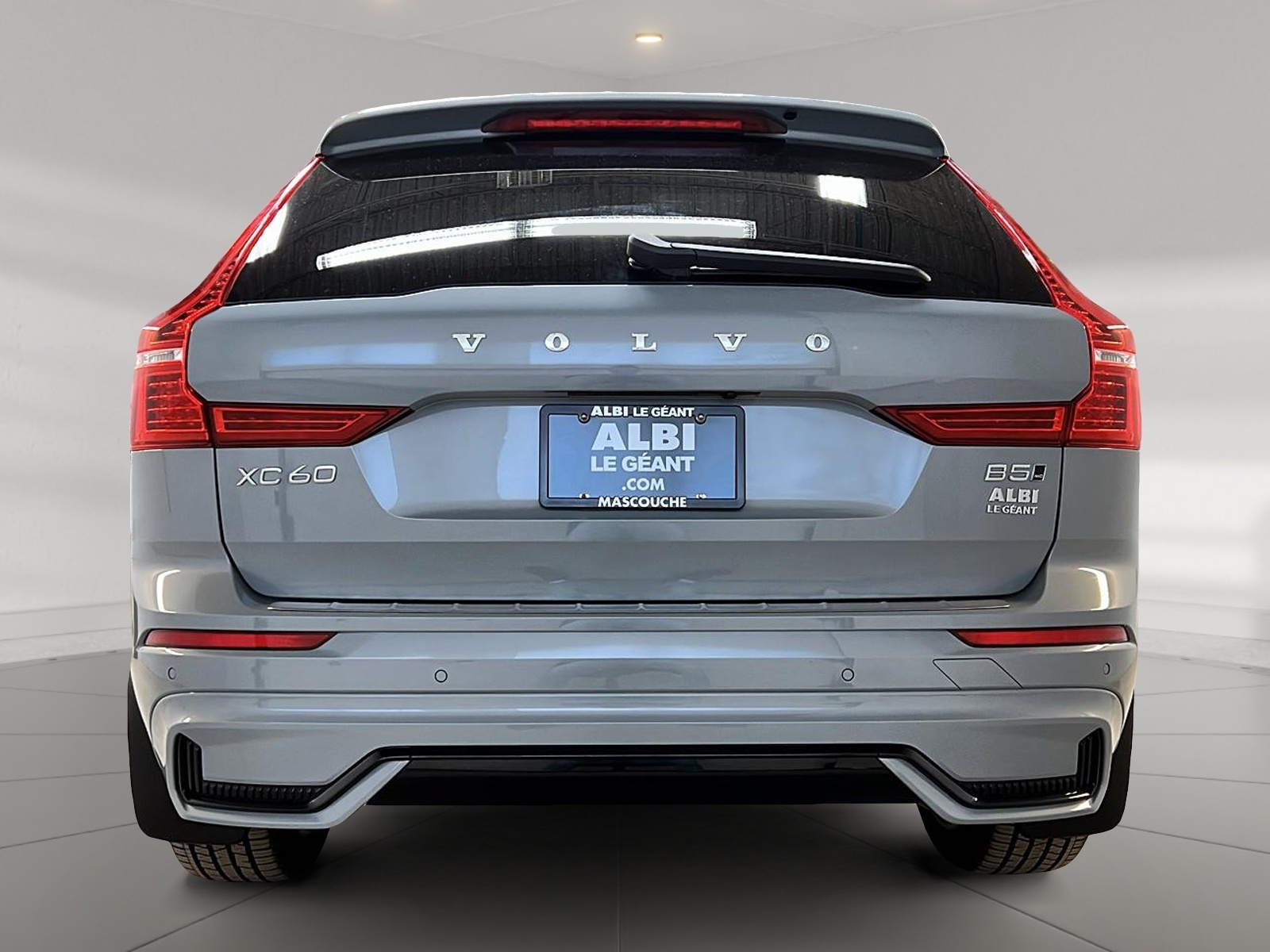 Volvo XC60 B5 PLUS CUIR TOIT PANO NAV 4RM 2024 - image #5