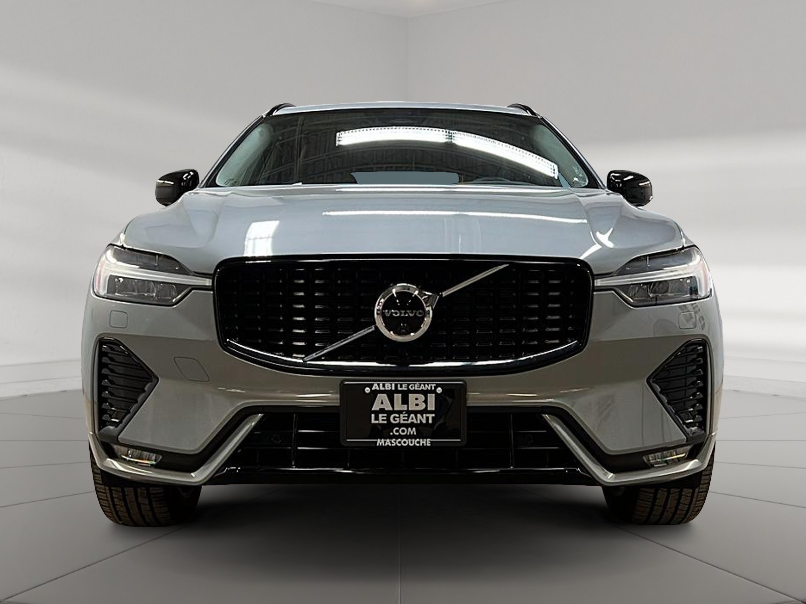 Volvo XC60 B5 PLUS CUIR TOIT PANO NAV 4RM 2024 - image #2
