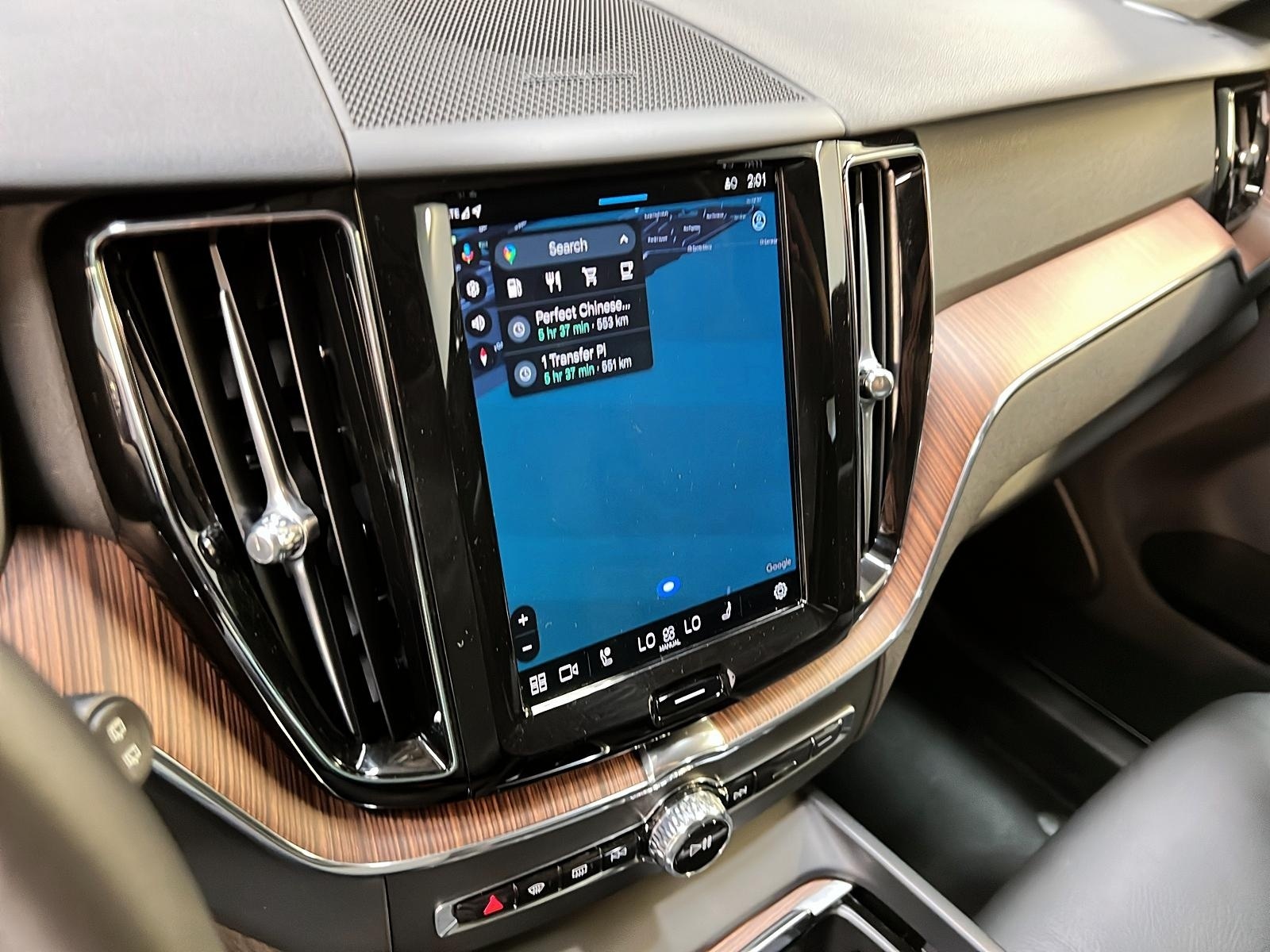 Volvo XC60 B5 PLUS CUIR TOIT PANO NAV 4RM 2024 - image #20
