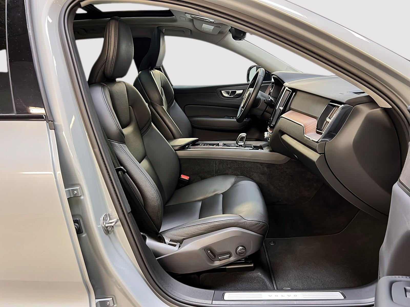 Volvo XC60 2024 - Image #8