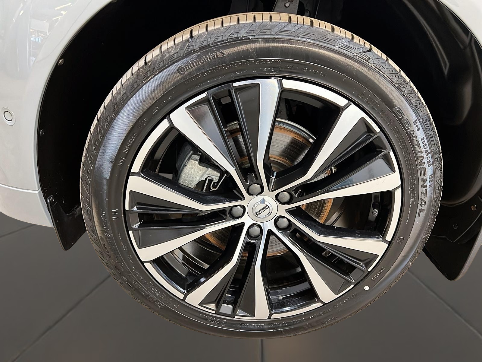 Volvo XC60 2024 - Image #32