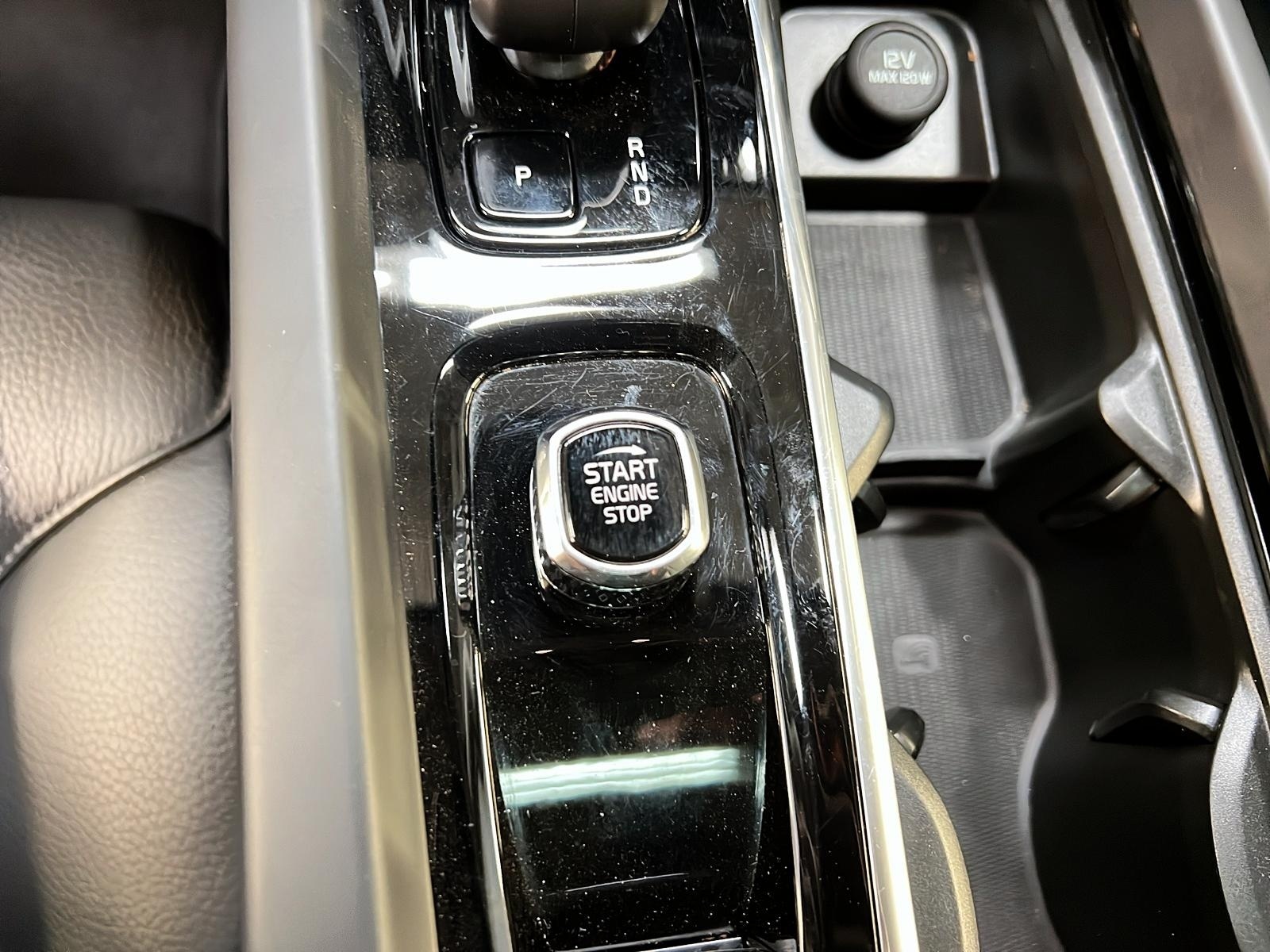 Volvo XC60 B5 PLUS DARK CUIR TOIT PANO NAV 4RM 2024 - image #21