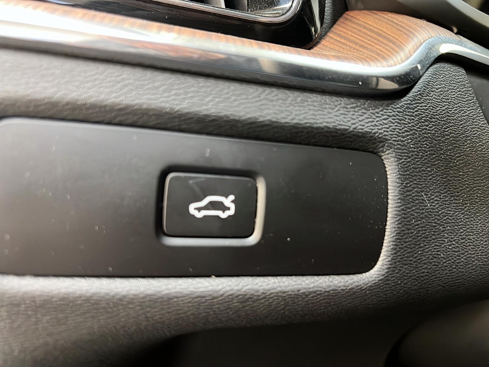 Volvo XC60 2024 - Image #24