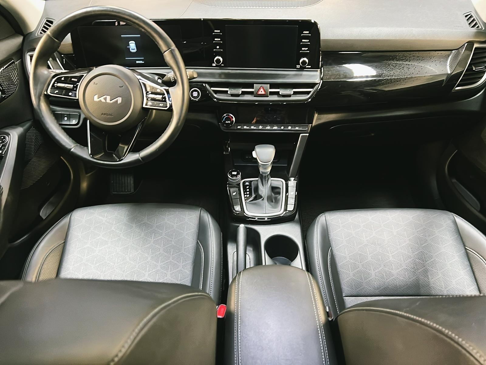 Kia SELTOS EX CUIR TOIT 4RM 2024 - image #11