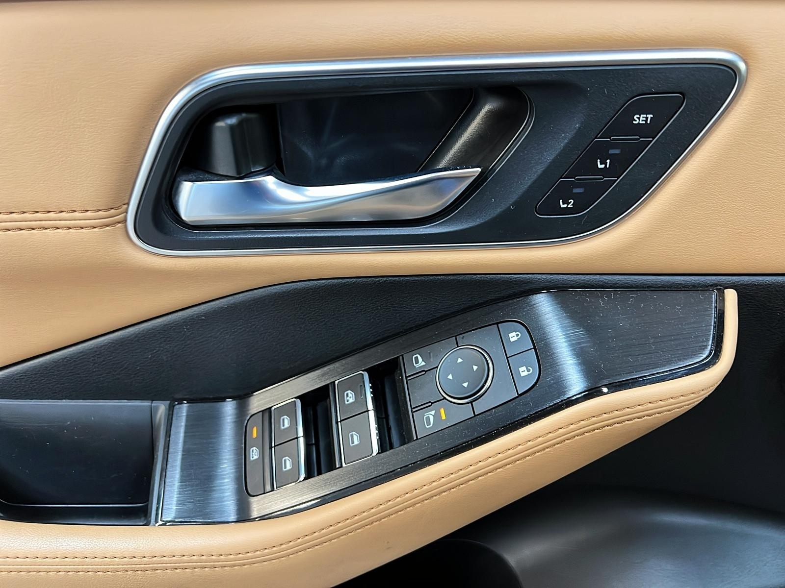 Nissan Rogue PLATINUM CUIR TOIT PANO NAV 4RM 2023 - image #25