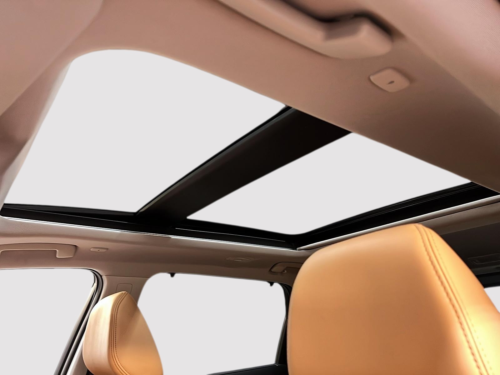 Nissan Rogue PLATINUM CUIR TOIT PANO NAV 4RM 2023 - image #10