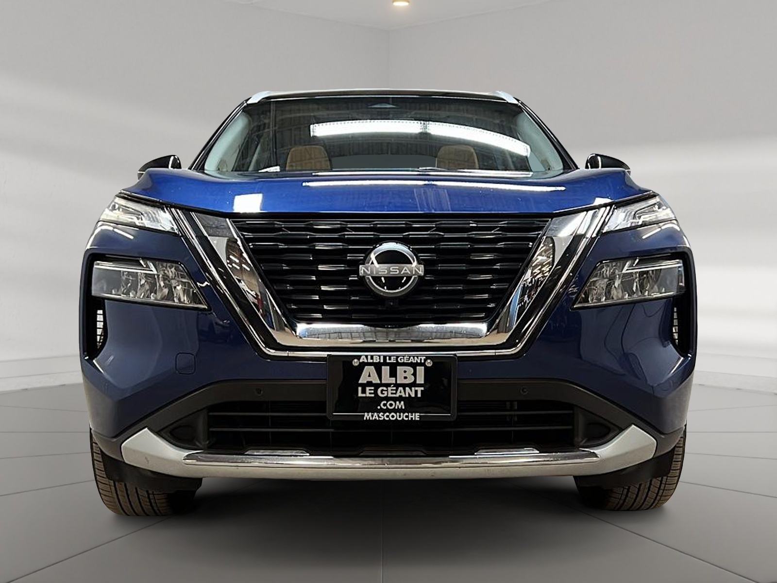 Nissan Rogue PLATINUM CUIR TOIT PANO NAV 4RM 2023 - image #2