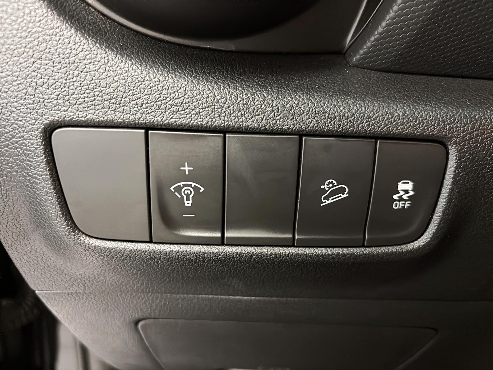 Hyundai Kona N-LINE 1.6T 4RM 2023 - image #18