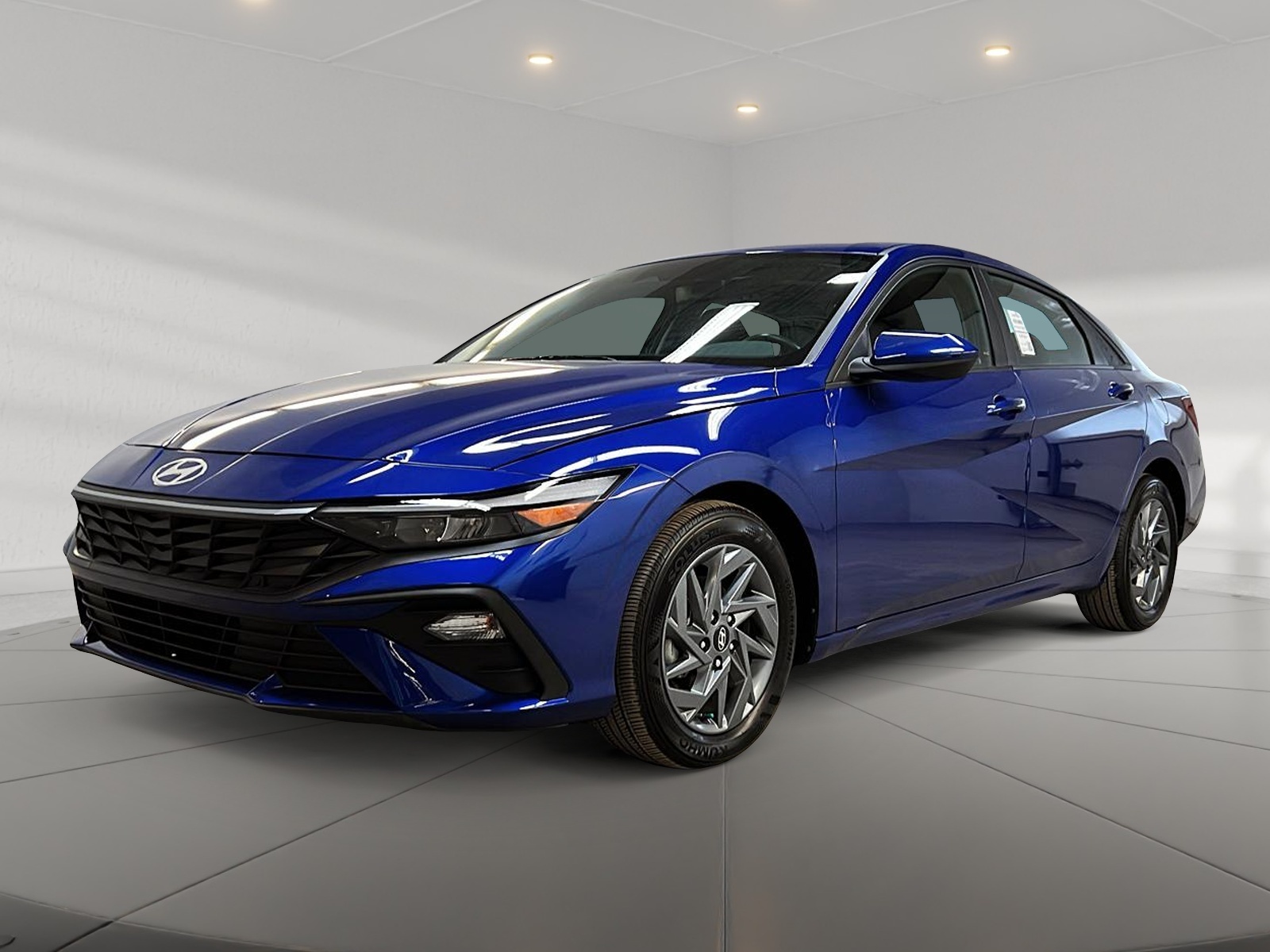 Hyundai Elantra 2024 - Image #1