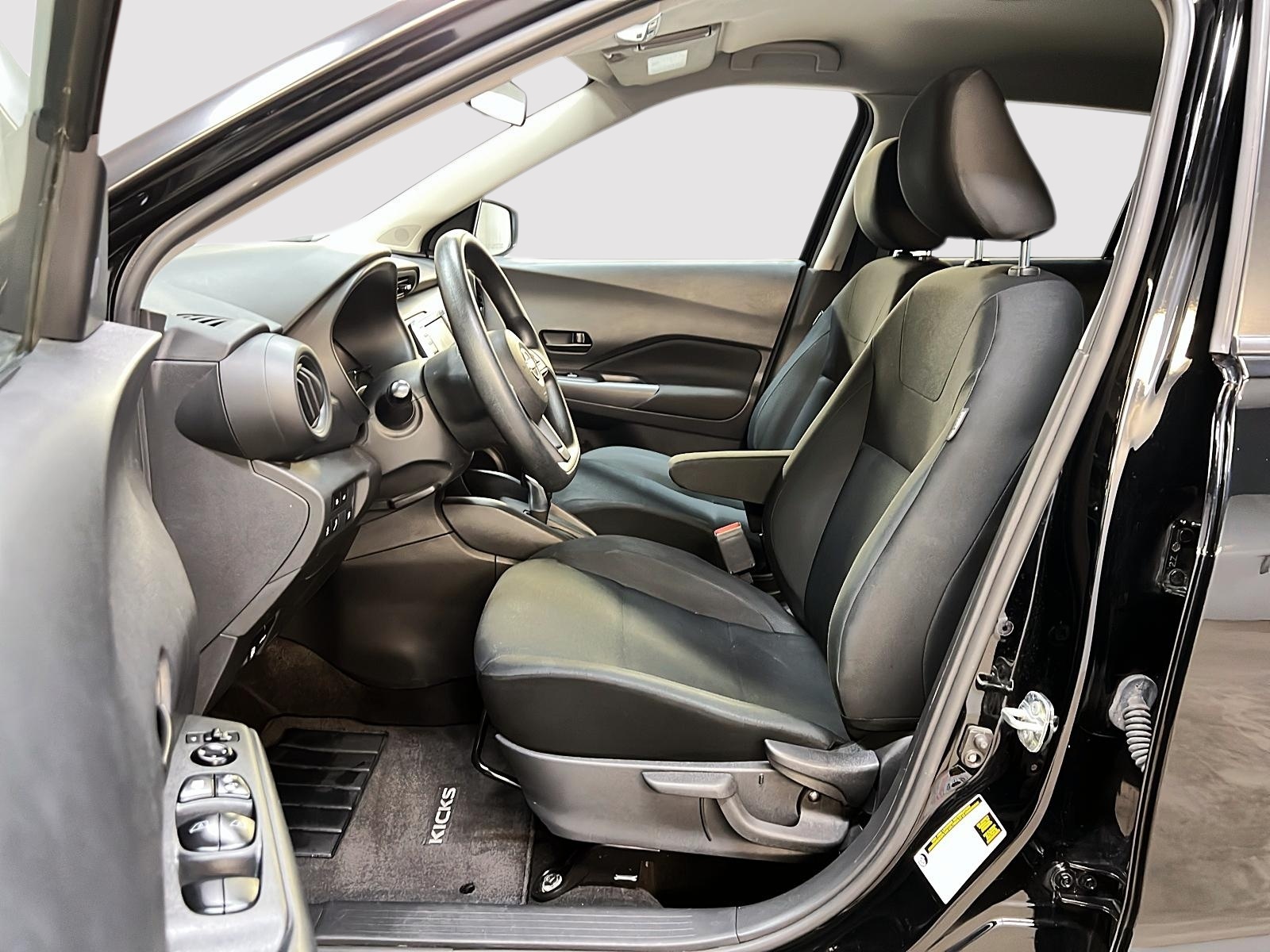 Nissan Kicks S 2023 - image #7