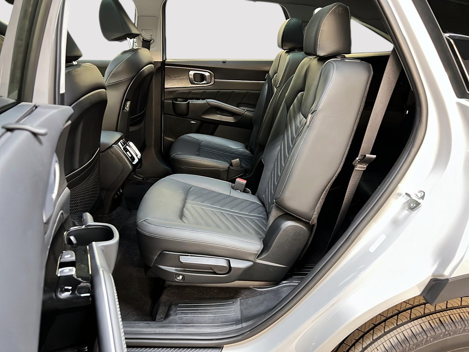 Kia Sorento X-LINE LIMITED TURBO CUIR TOIT PANO NAV 4RM 2025 - image #9