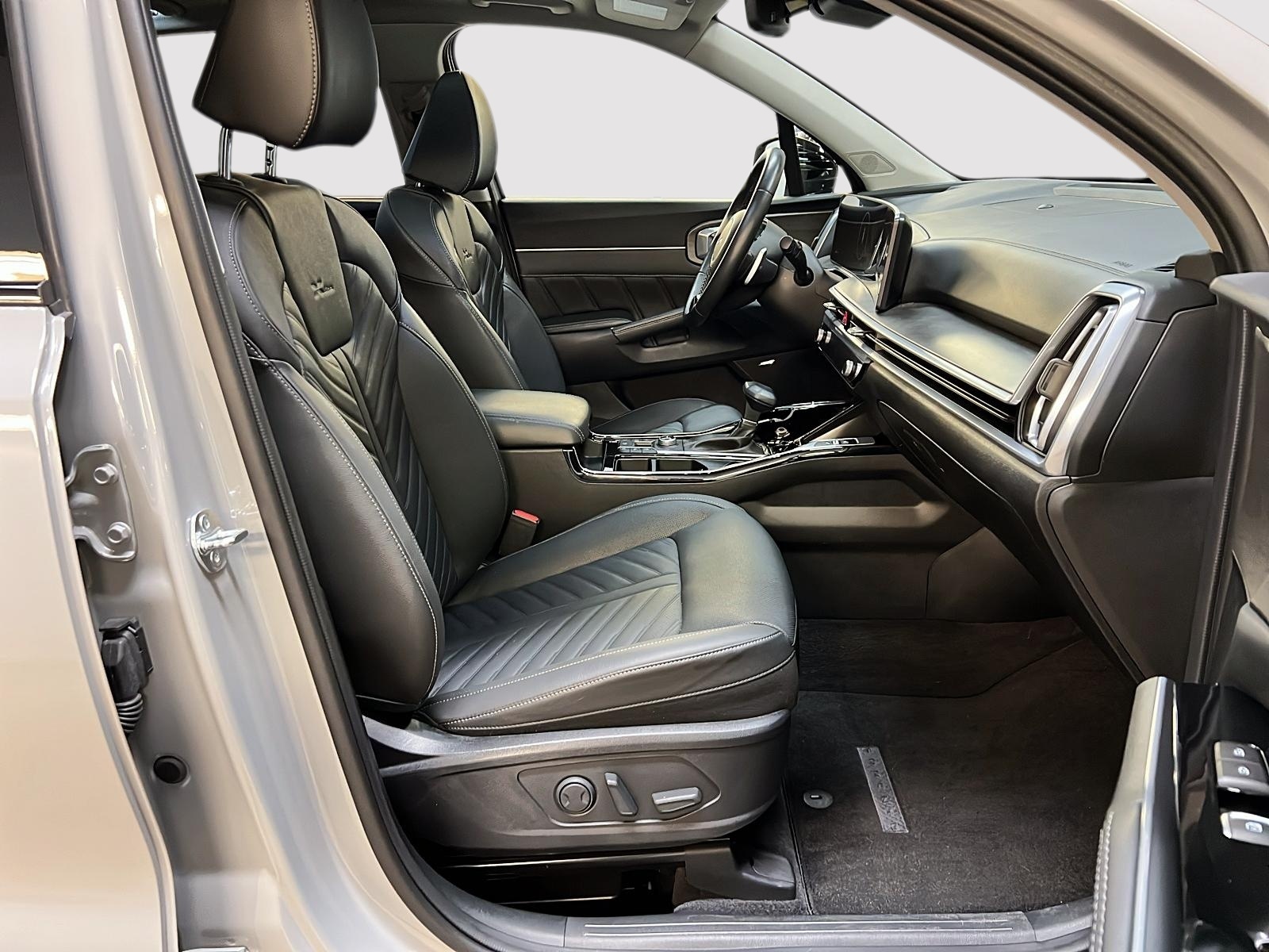 Kia Sorento X-LINE LIMITED TURBO CUIR TOIT PANO NAV 4RM 2025 - image #8