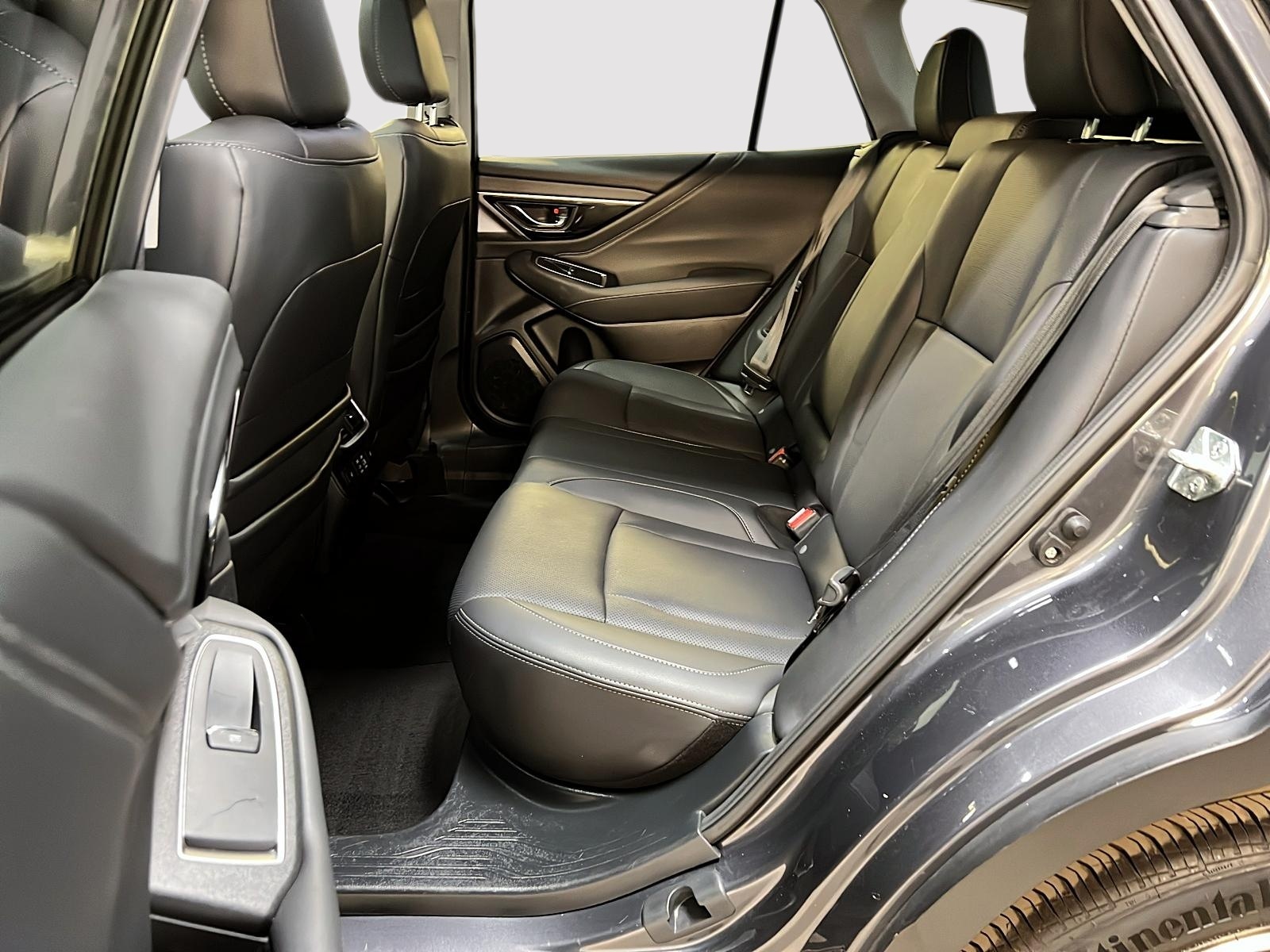 Subaru Outback LIMITED XT CUIR TOIT 4RM 2023 - image #9