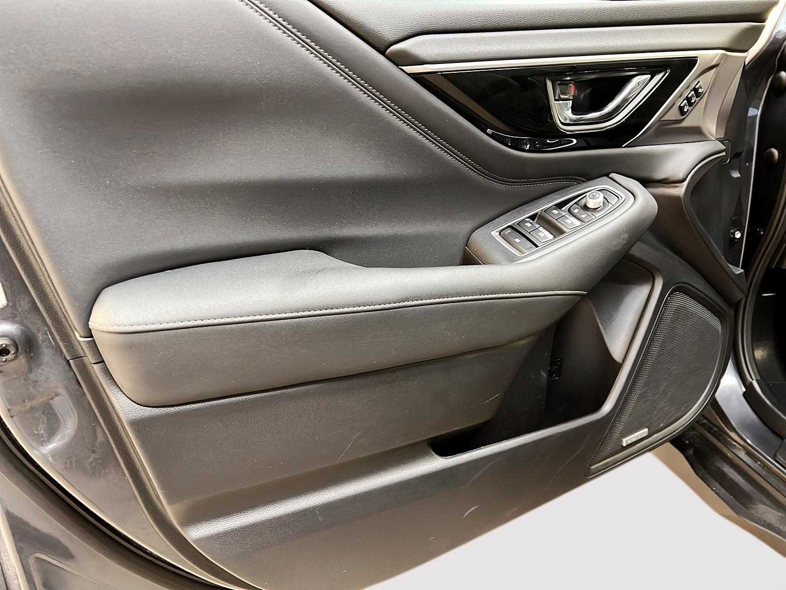 Subaru Outback LIMITED XT CUIR TOIT 4RM 2023 - image #24