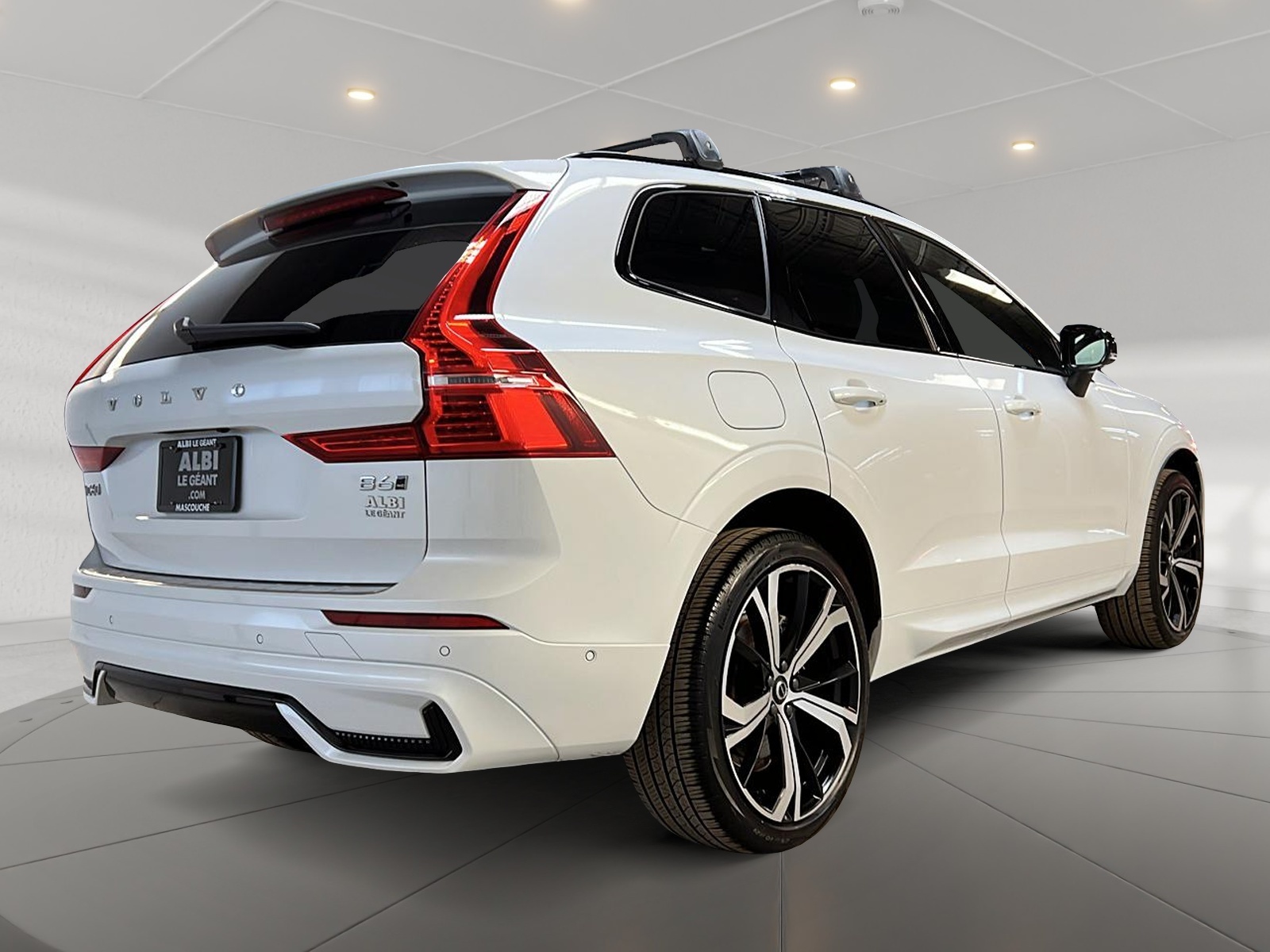 Volvo XC60 2023 - Image #4