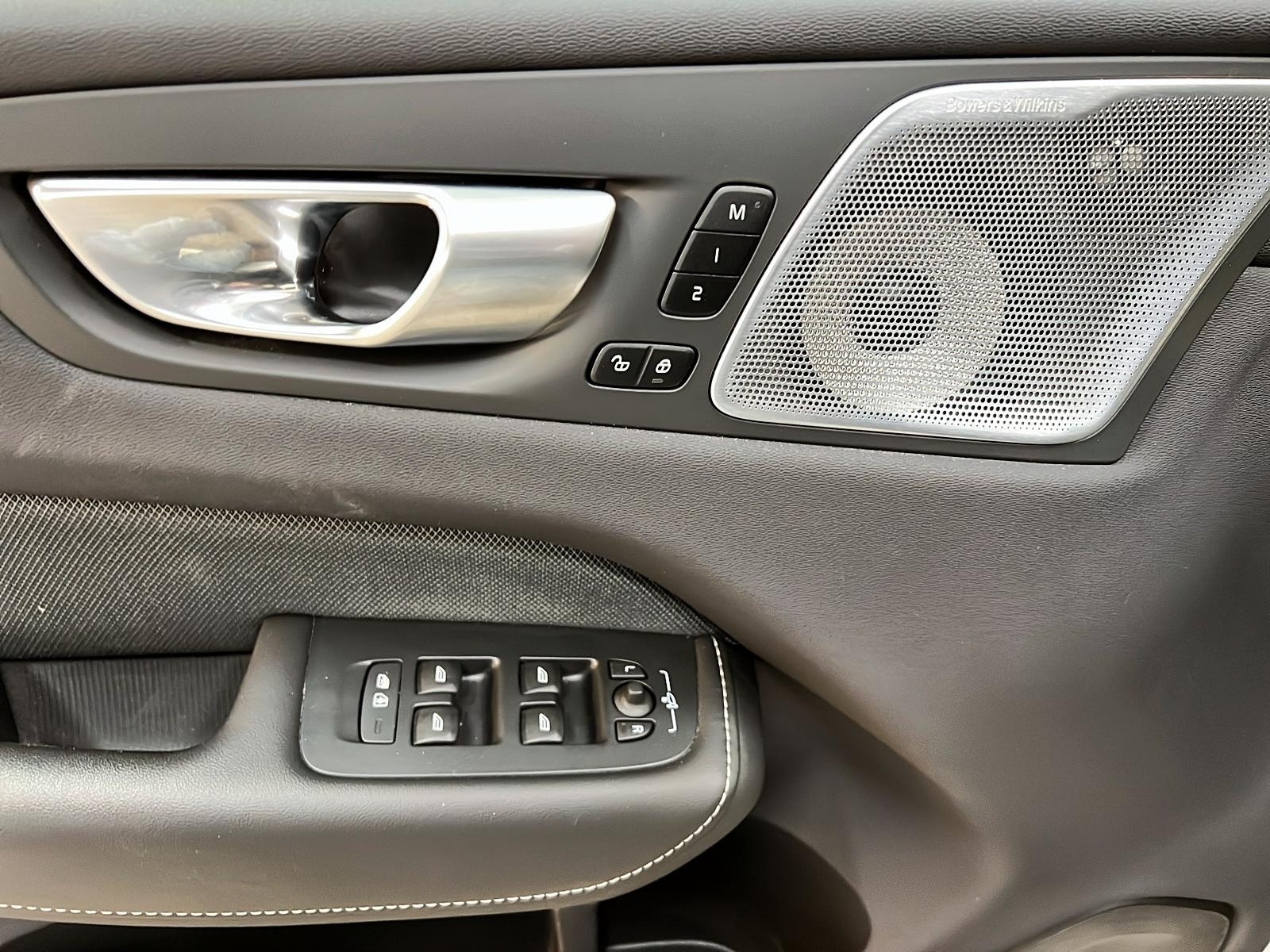 Volvo XC60 2023 - Image #24