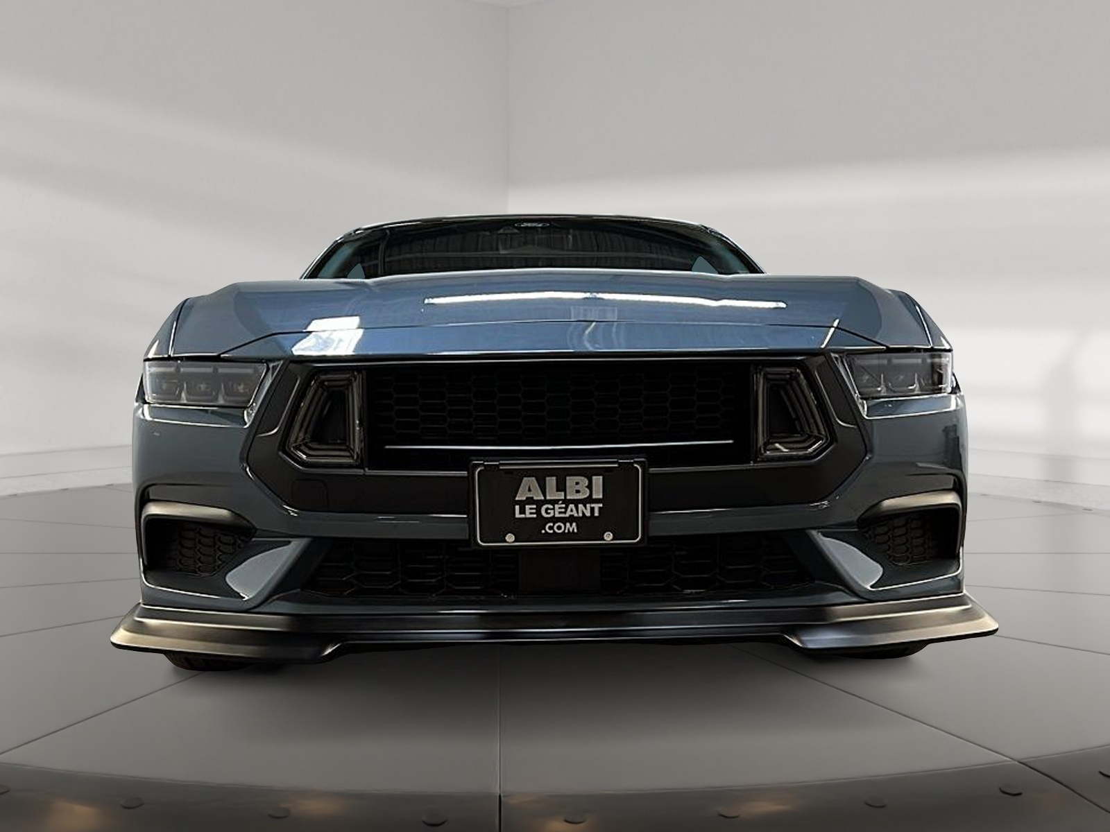 Ford Mustang ECOBOOST COUPE PREMIUM ENSEMBLE PONY CUIR NAV 2024 - image #2