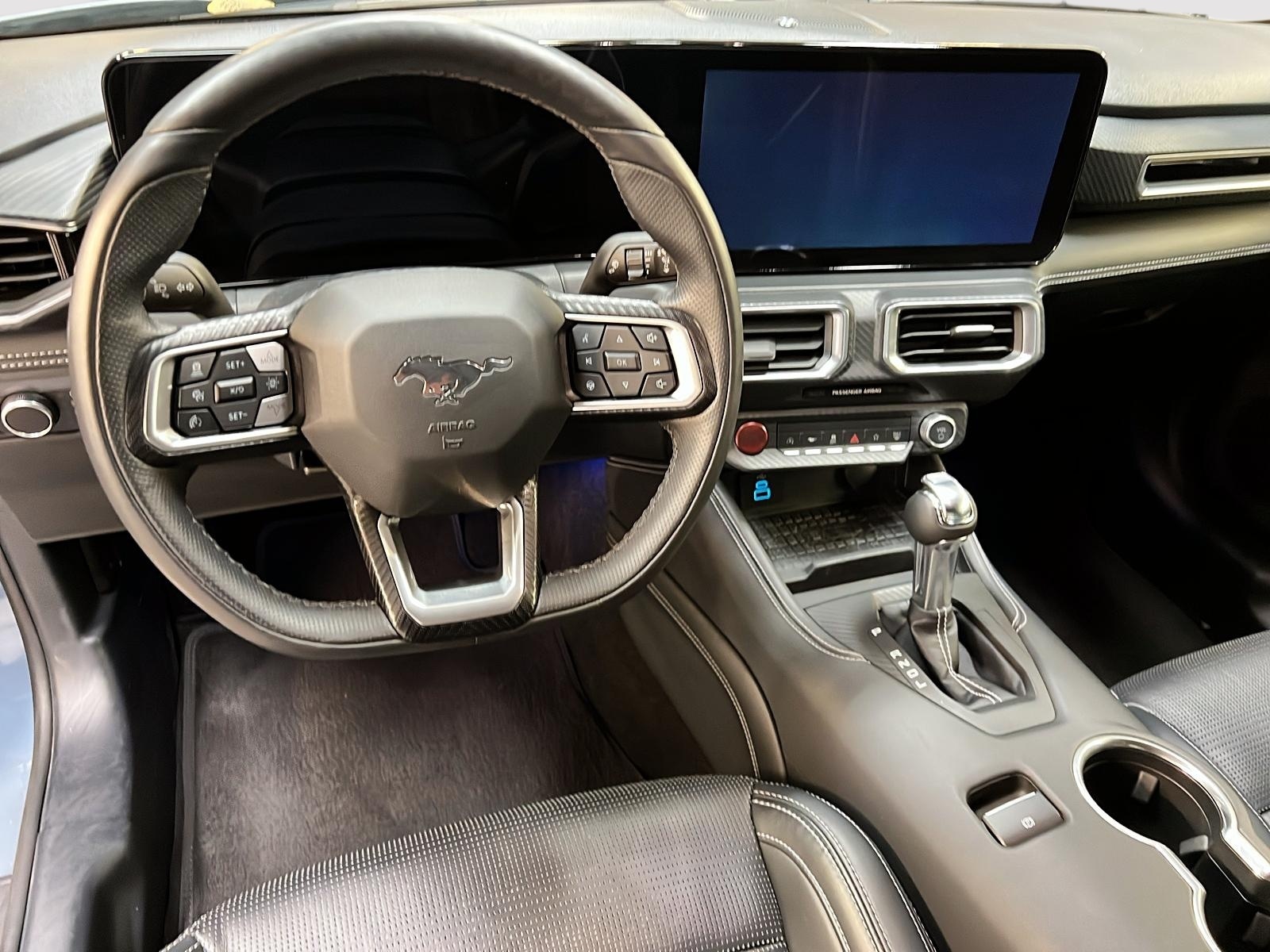 Ford Mustang ECOBOOST COUPE PREMIUM ENSEMBLE PONY CUIR NAV 2024 - image #10