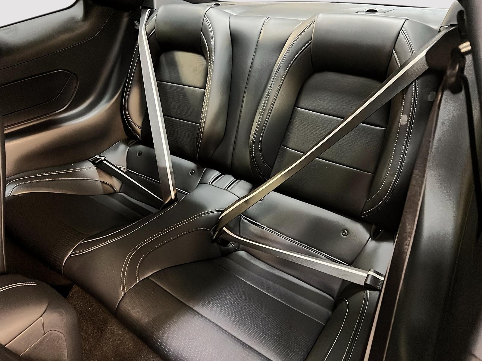 Ford Mustang ECOBOOST COUPE PREMIUM ENSEMBLE PONY CUIR NAV 2024 - image #9