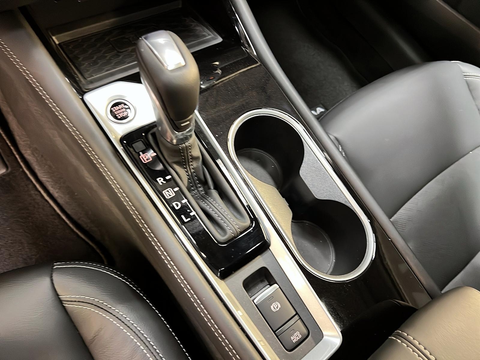 Nissan Altima PLATINUM CUIR TOIT NAV 4RM 2024 - image #14