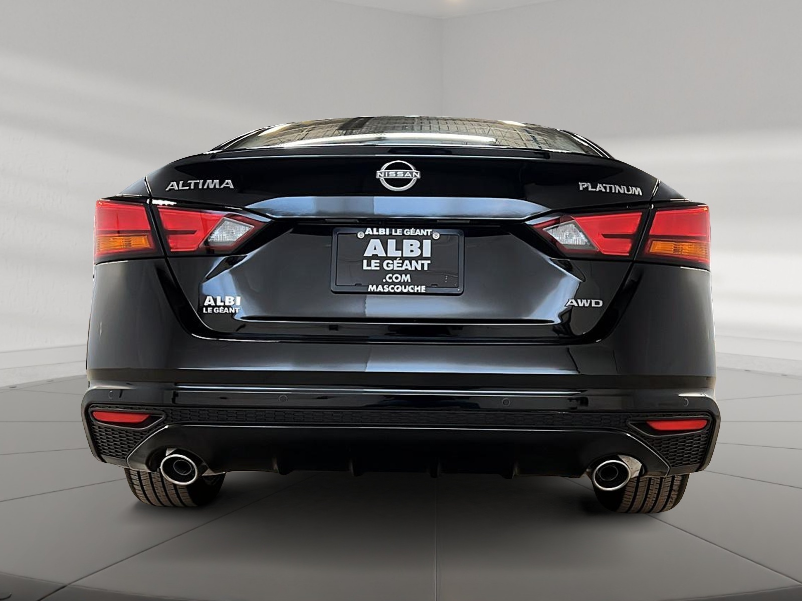 Nissan Altima PLATINUM CUIR TOIT NAV 4RM 2024 - image #5