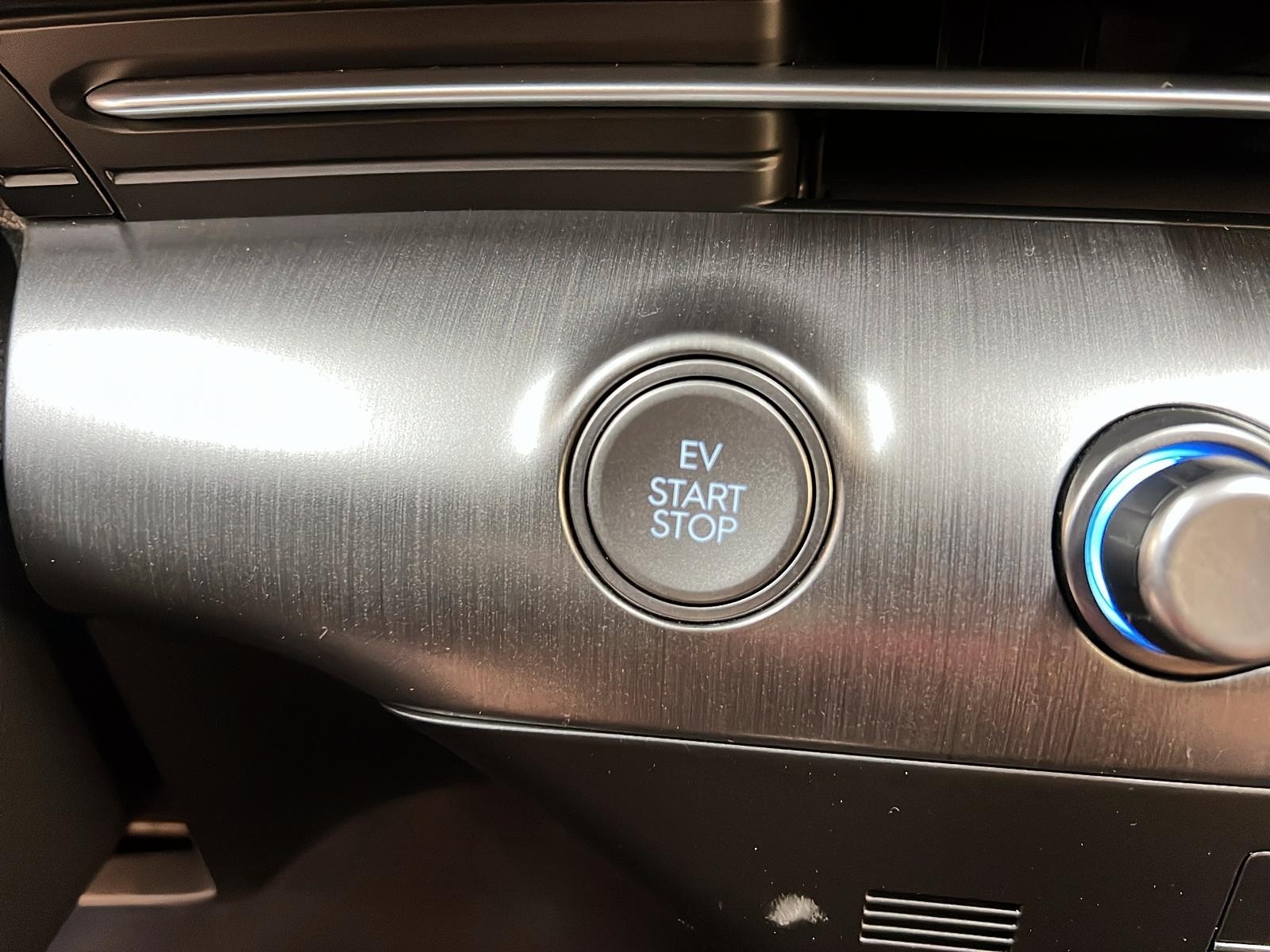 Hyundai Kona EV PREFERRED NAV 2025 - image #17