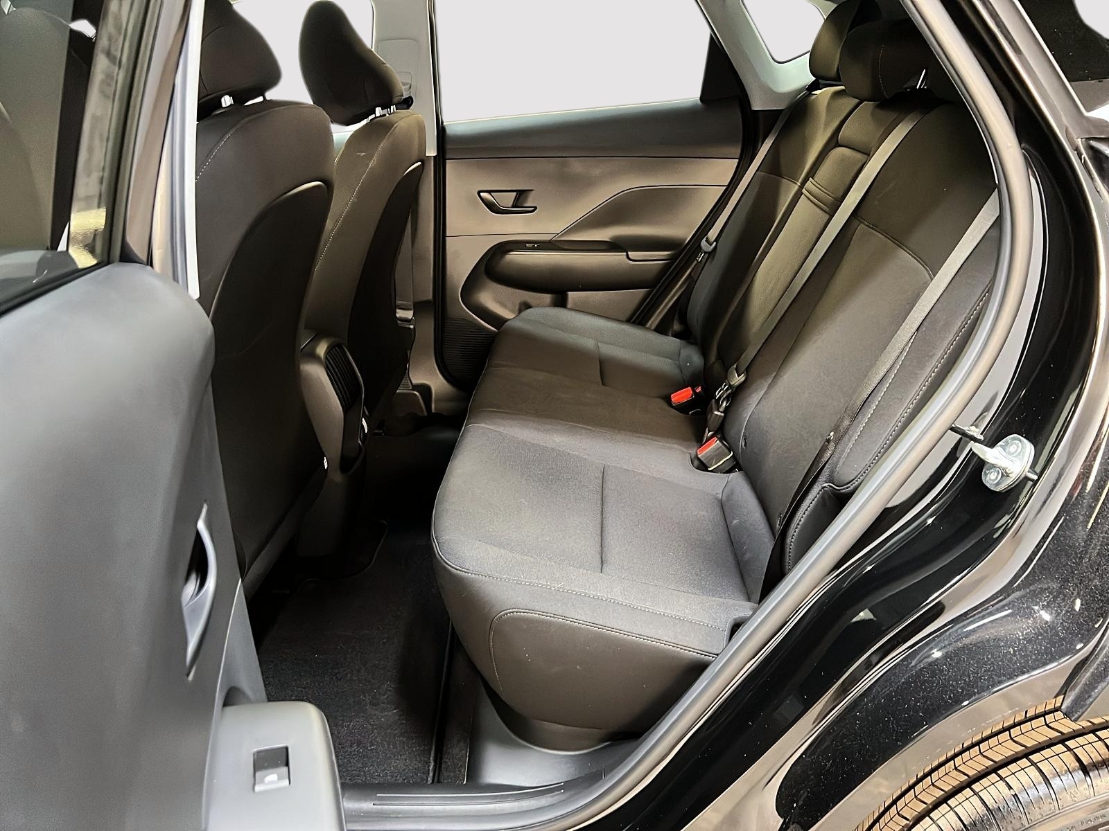 Hyundai Kona EV PREFERRED NAV 2025 - image #9