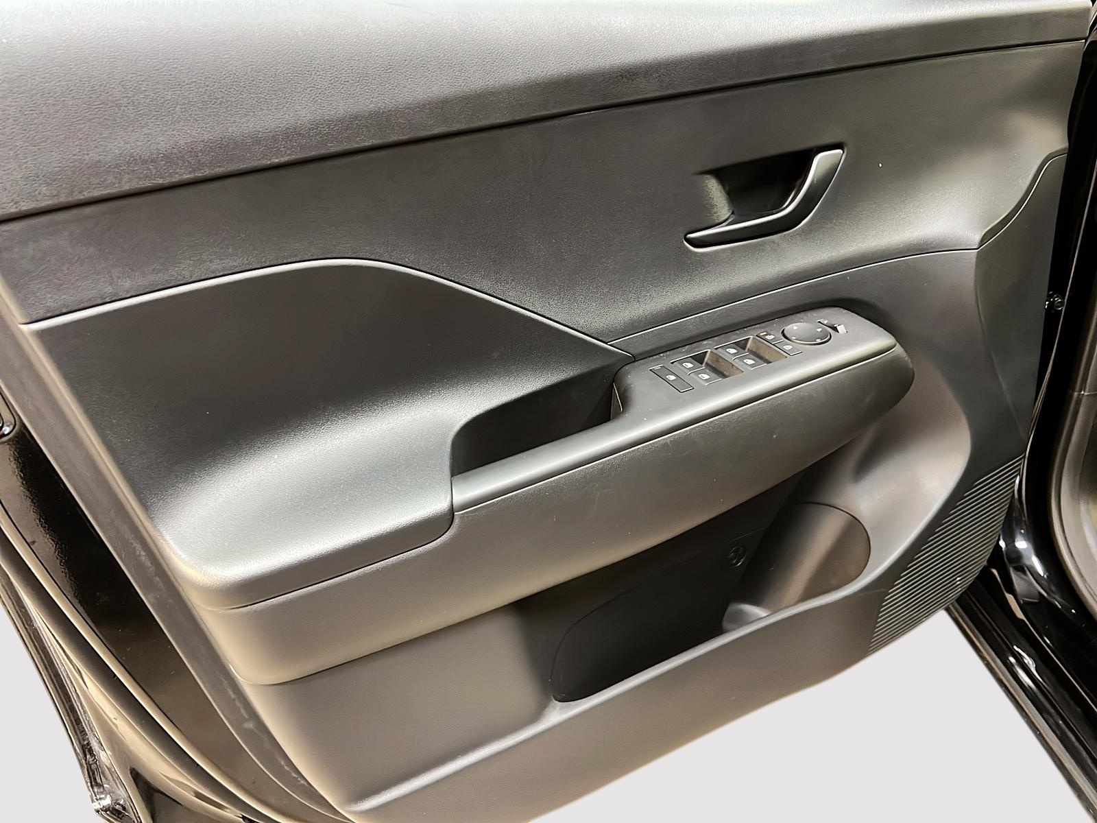 Hyundai Kona EV PREFERRED NAV 2025 - image #22