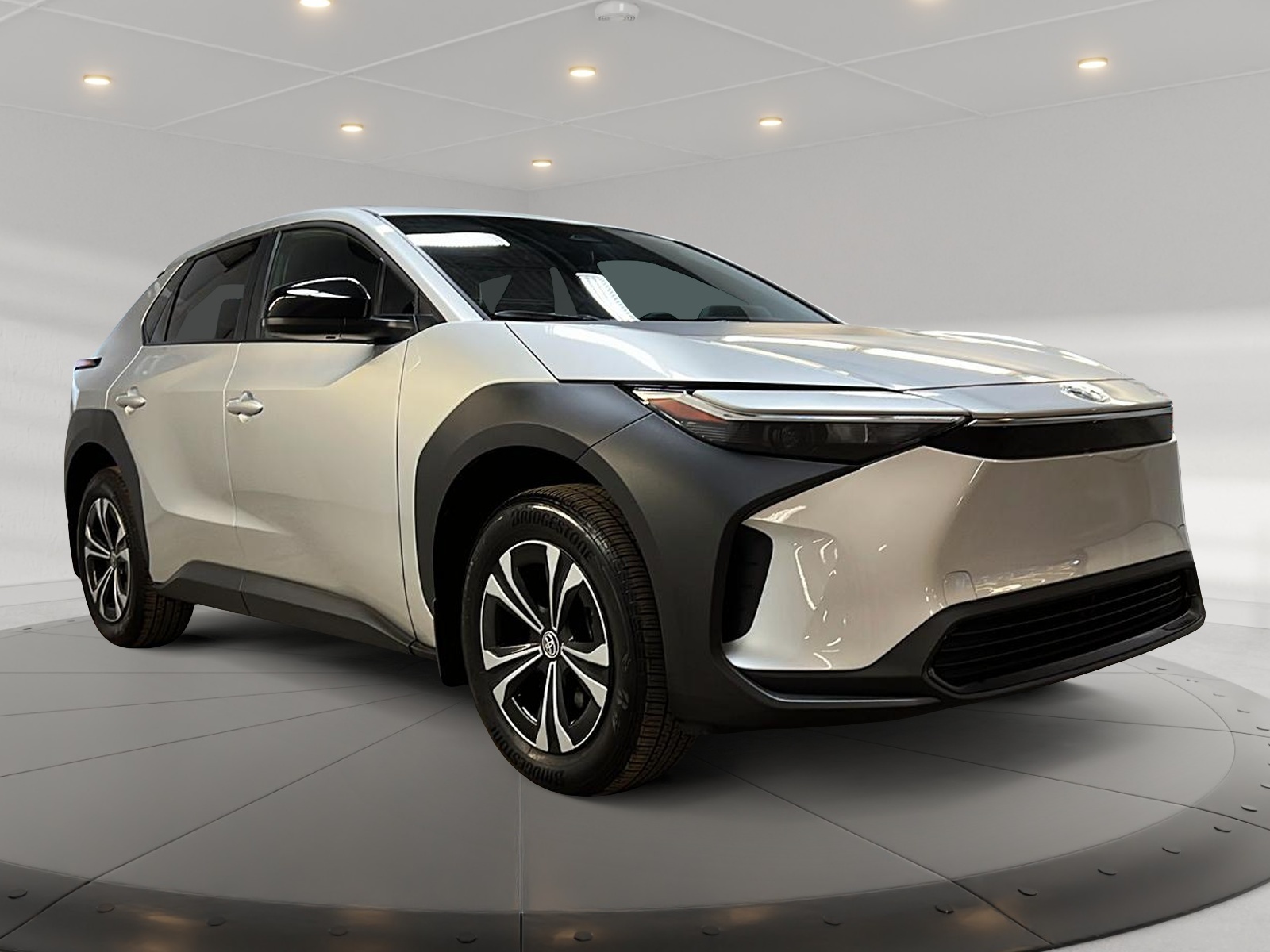 Toyota bZ4X 2024 - Image #3