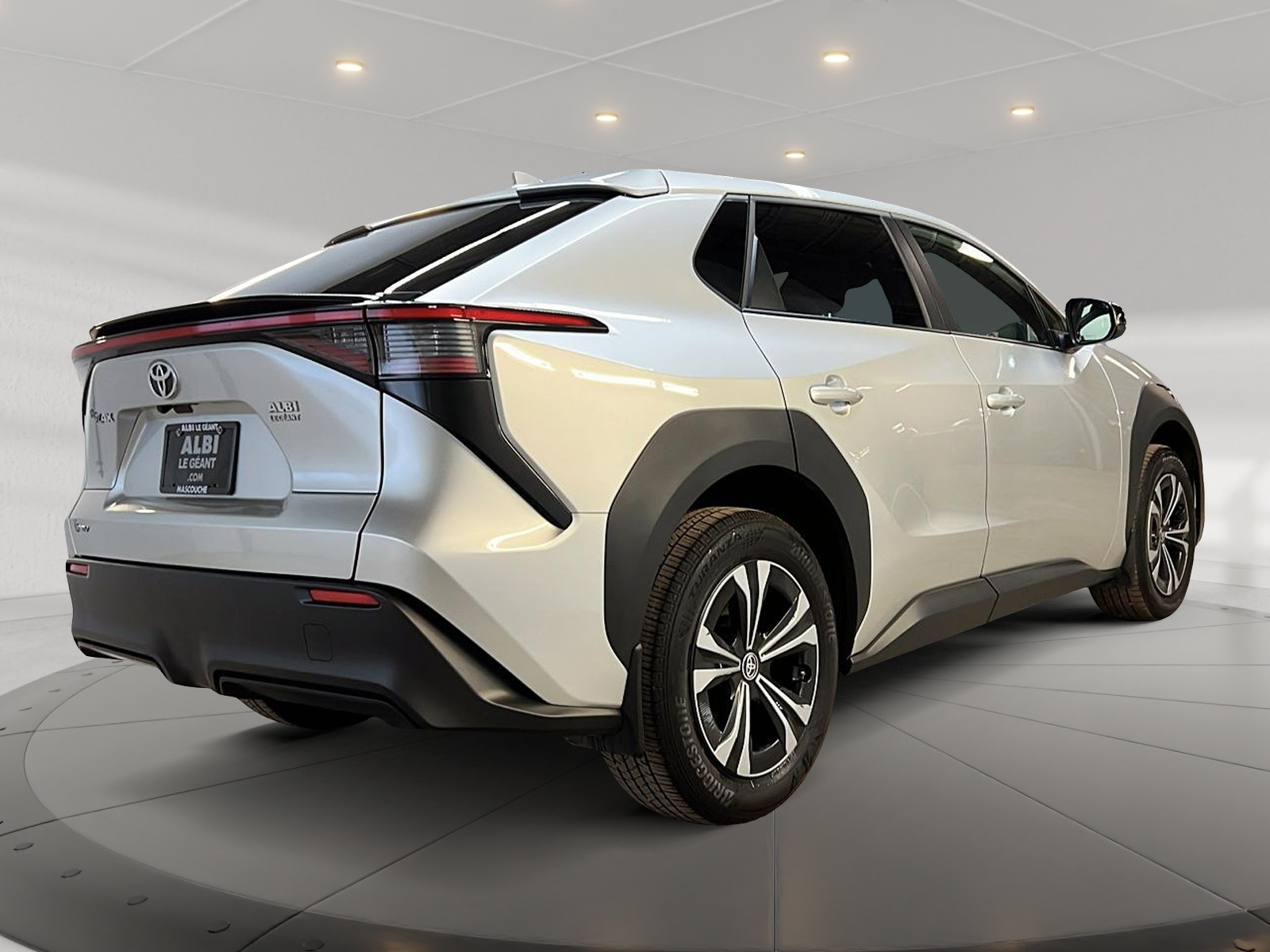 Toyota bZ4X LE 2024 - image #4