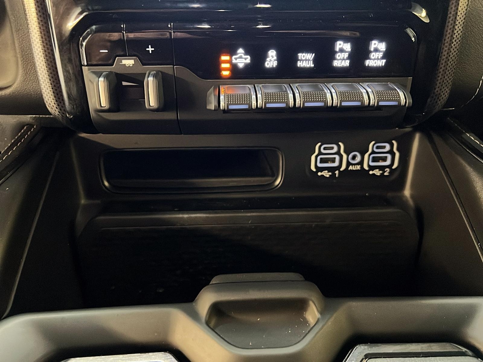 RAM 1500 LIMITED 5.7 HEMI eTORQUE CREW CAB CUIR NAV 4X4 2023 - image #14
