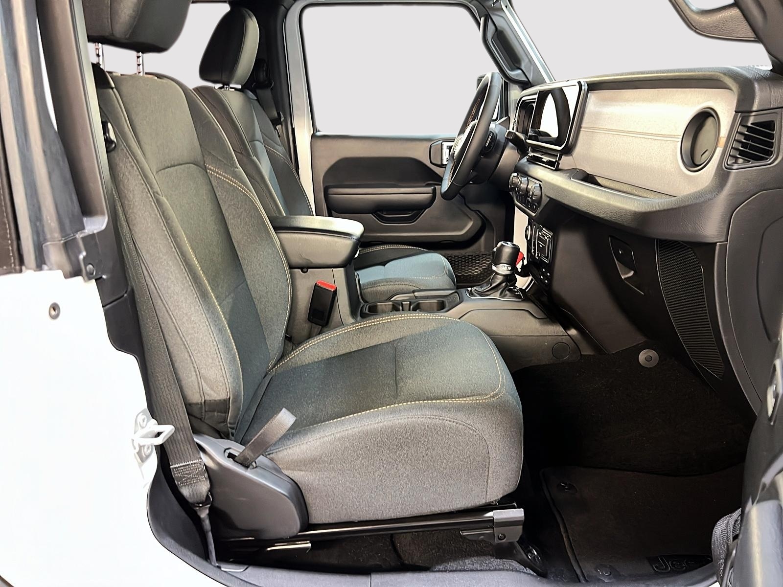 Jeep Wrangler 2024 - Image #8