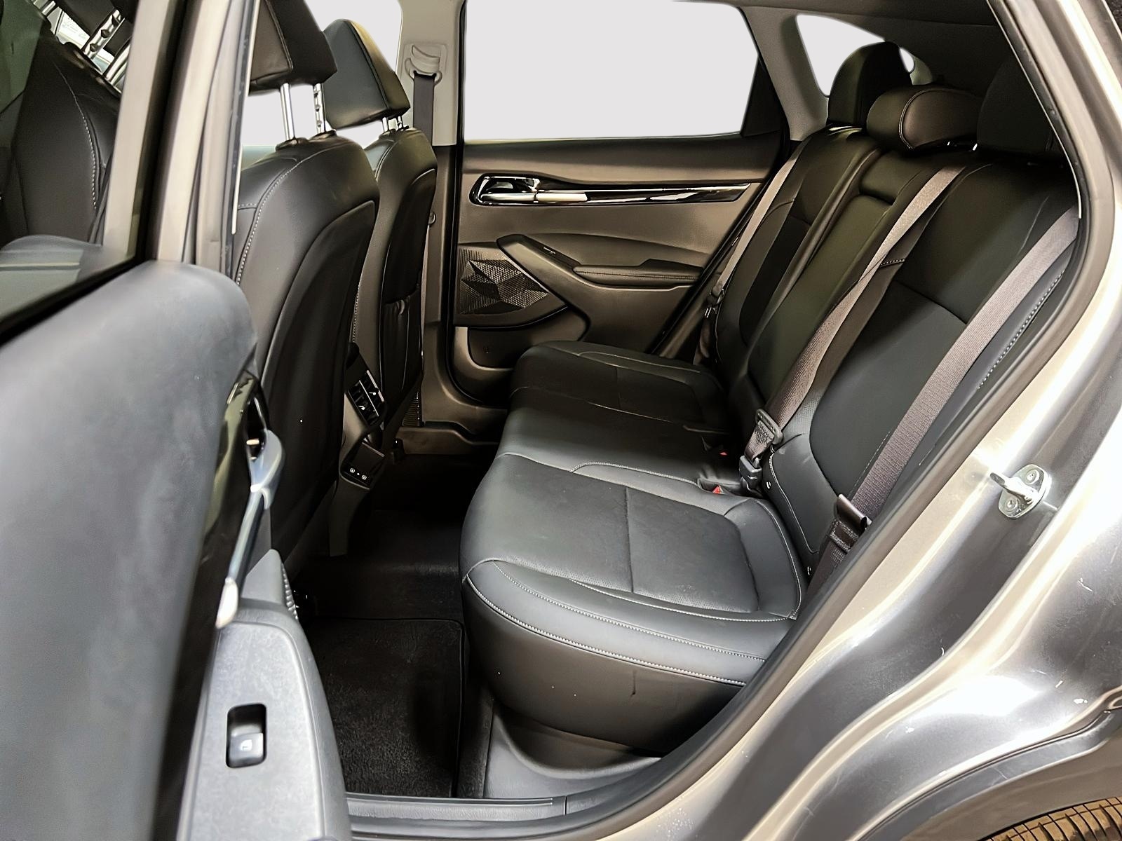 Kia SELTOS EX CUIR TOIT 4RM 2024 - image #9